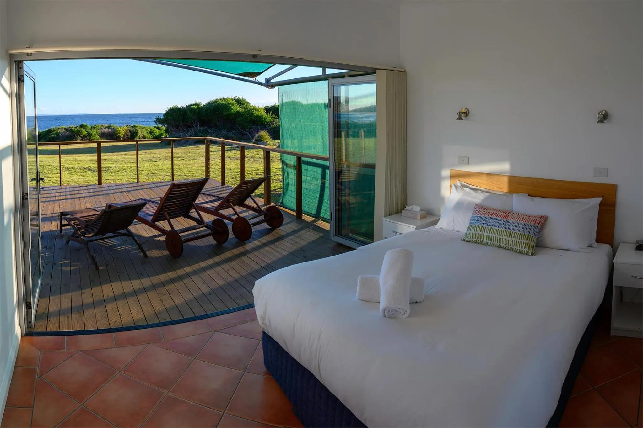 Bed in White Sands Estate
