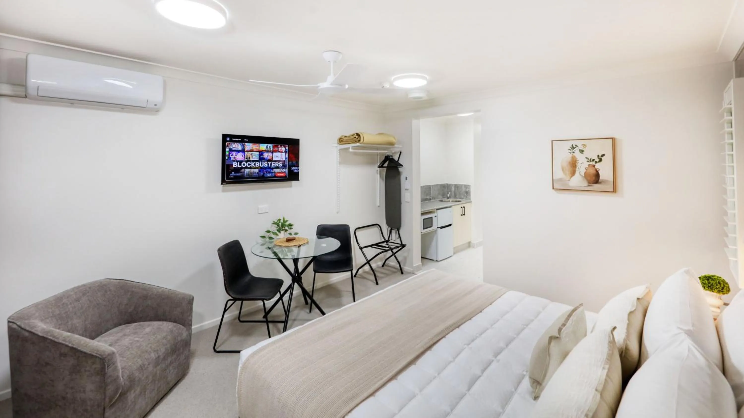 air conditioner in Heritage River Motor Inn