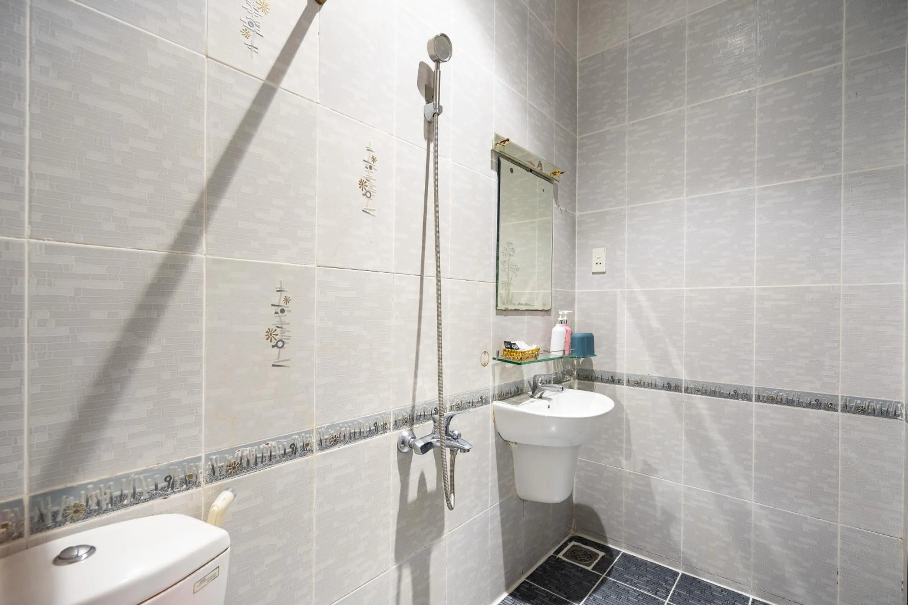 Bathroom in Nicecy Daily - Bui Vien Walking Street