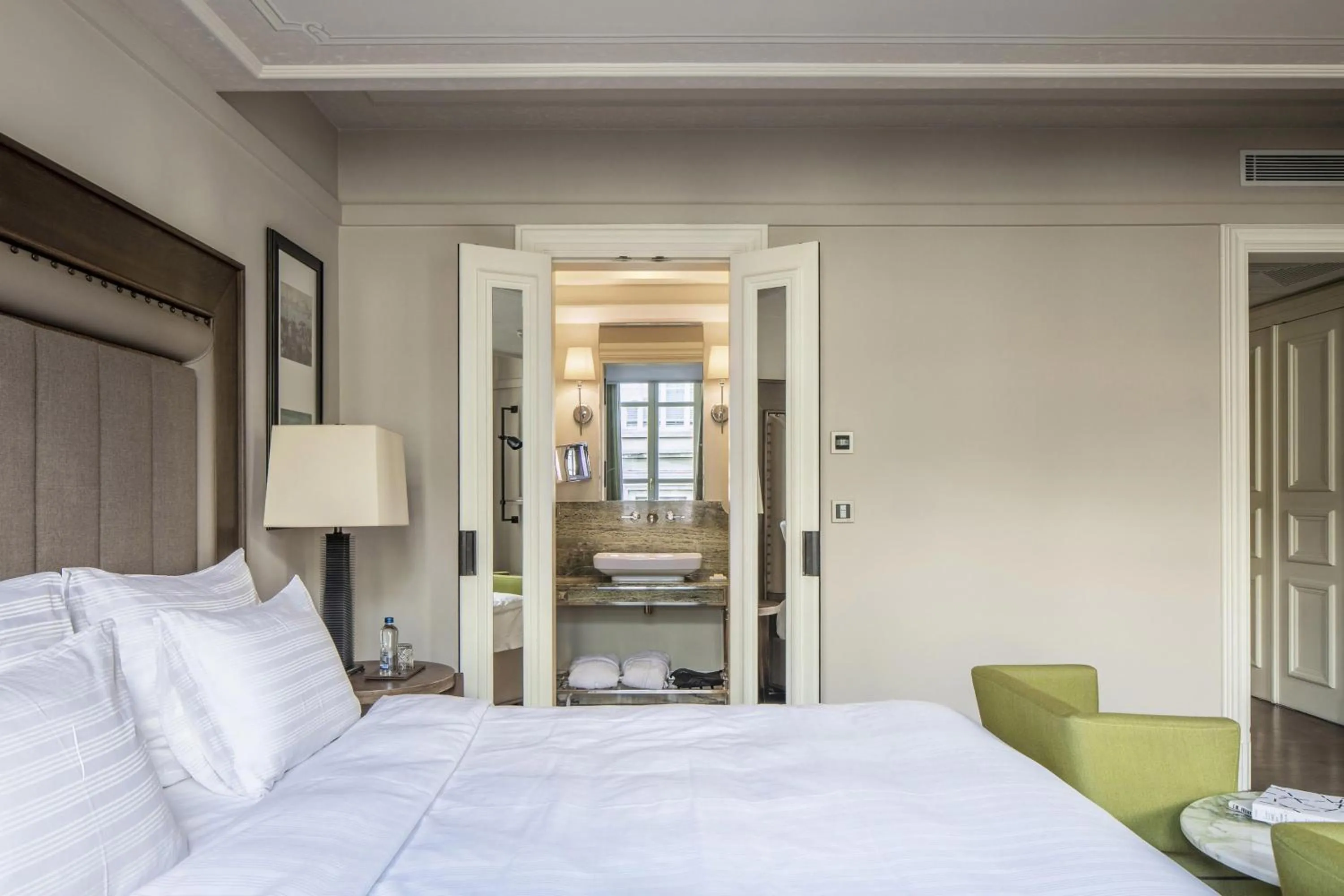Photo of the whole room, Bed in The Bank Hotel Istanbul, a Member of Design Hotels