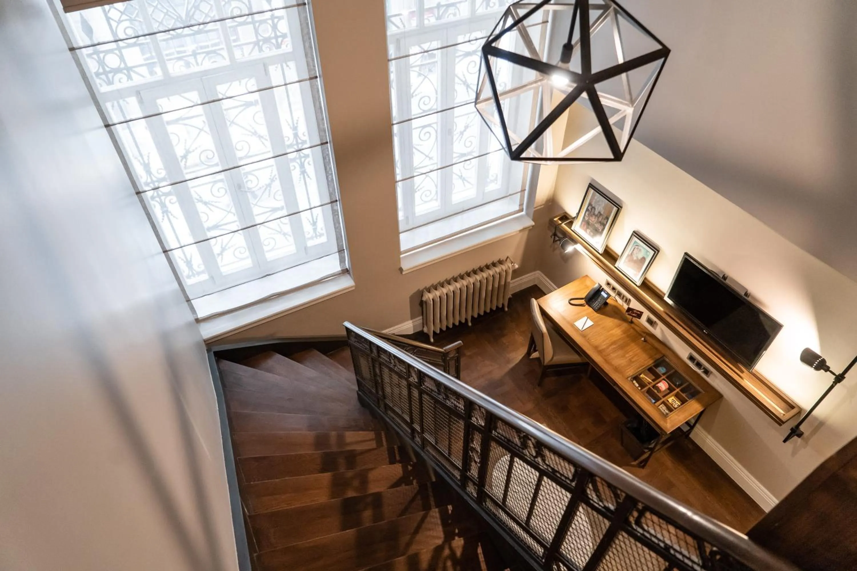 TV and multimedia in The Bank Hotel Istanbul, a Member of Design Hotels