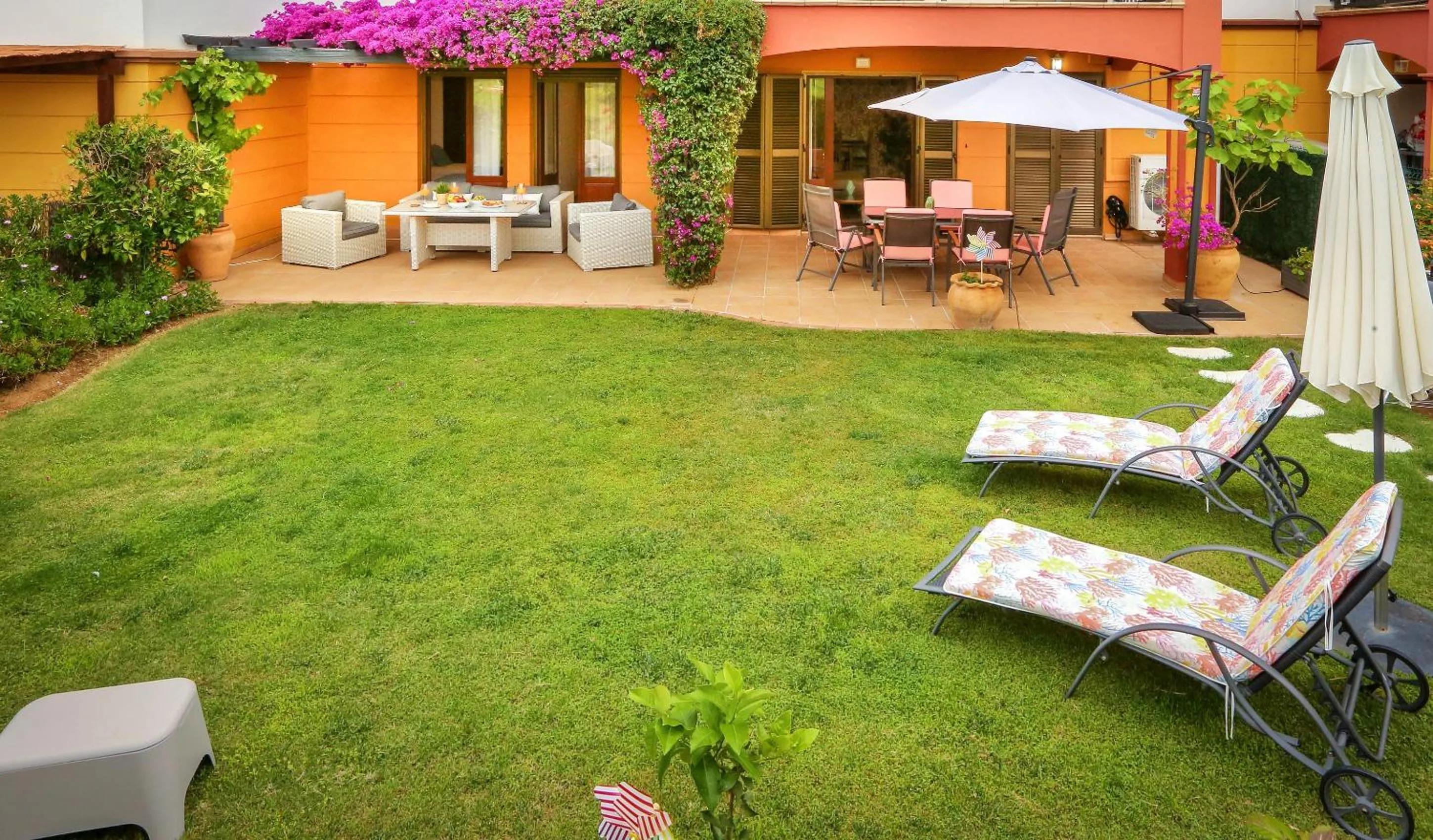 Garden in Pura Villa- Buganvillas Ayamonte