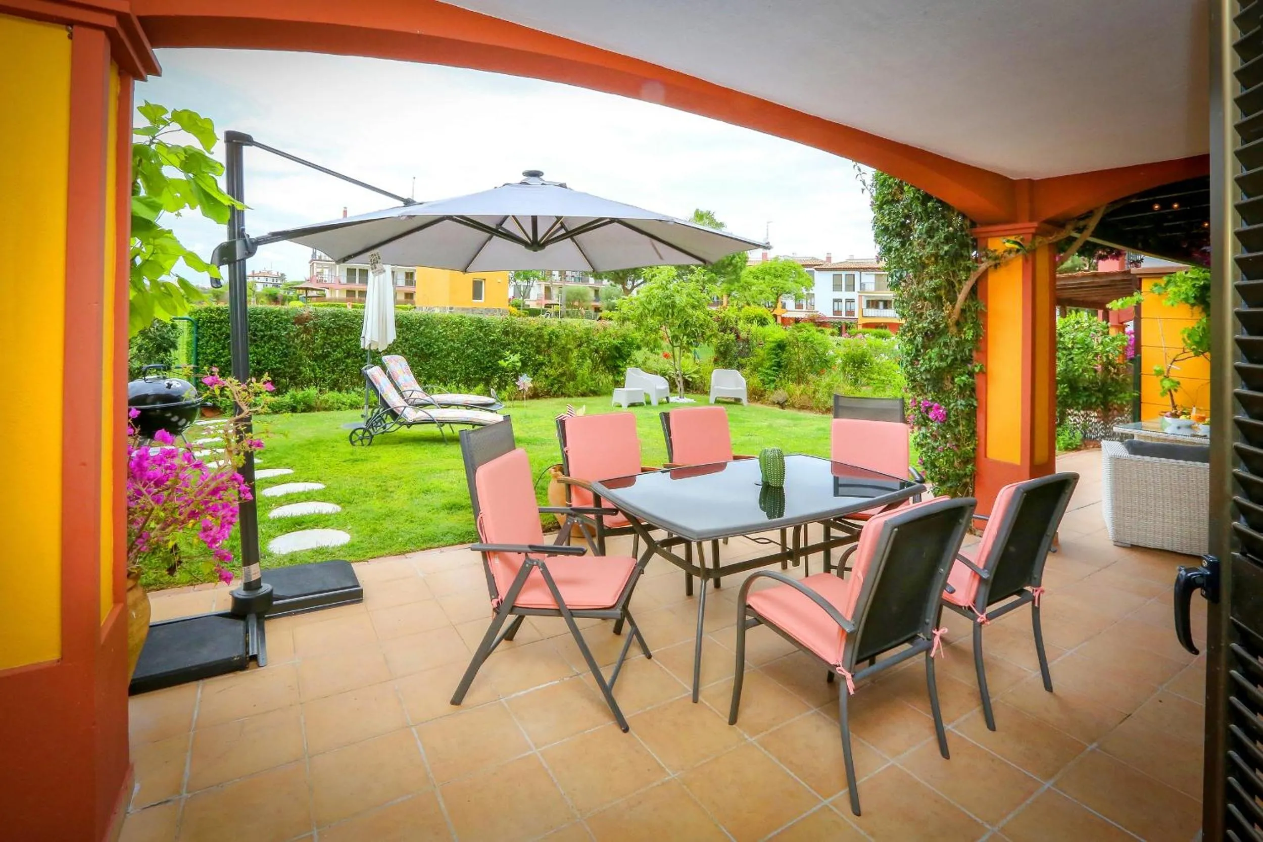 Garden in Pura Villa- Buganvillas Ayamonte