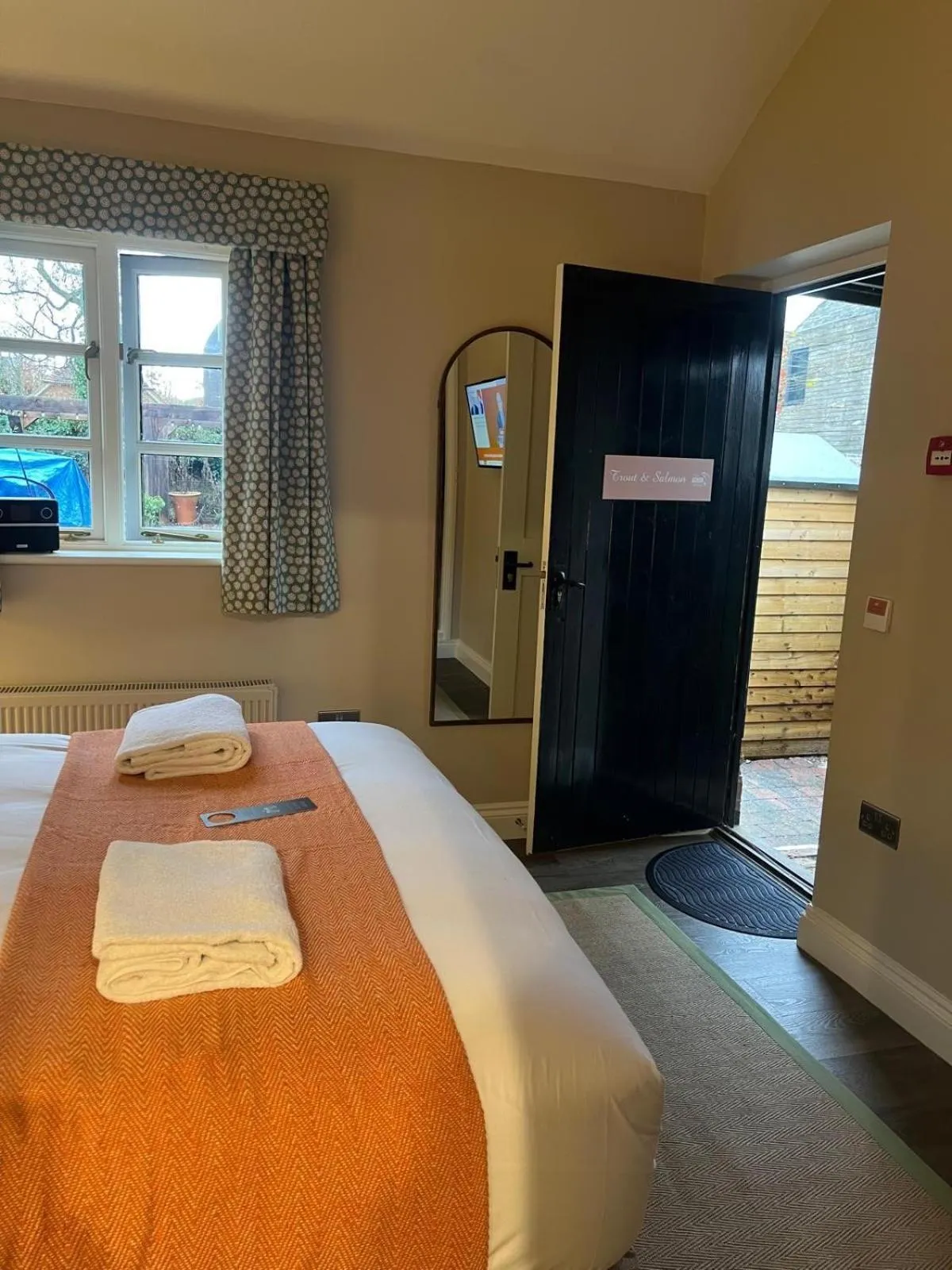 Bedroom, Bed in The Peat Spade Inn