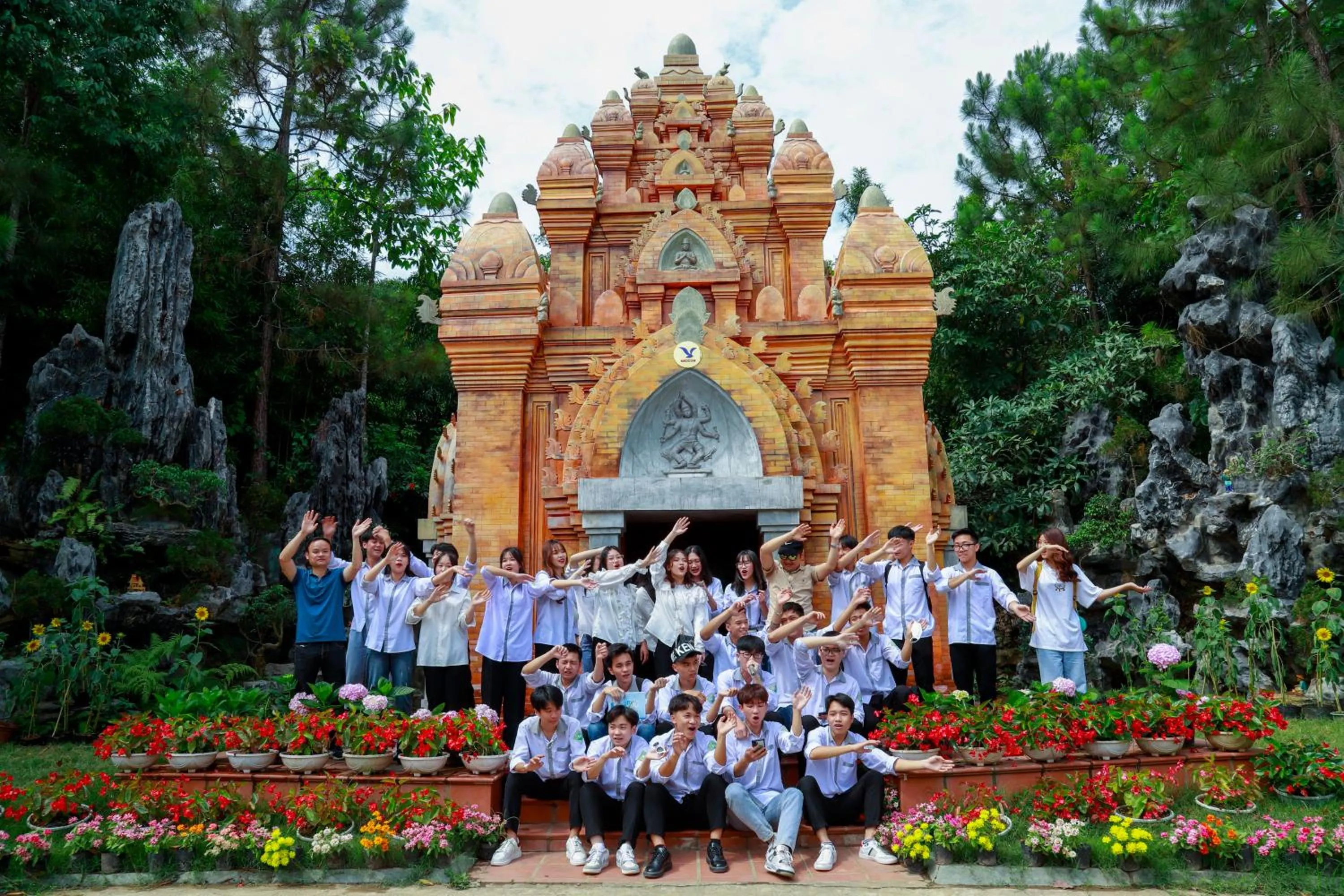 Property building in MEDDOM Park