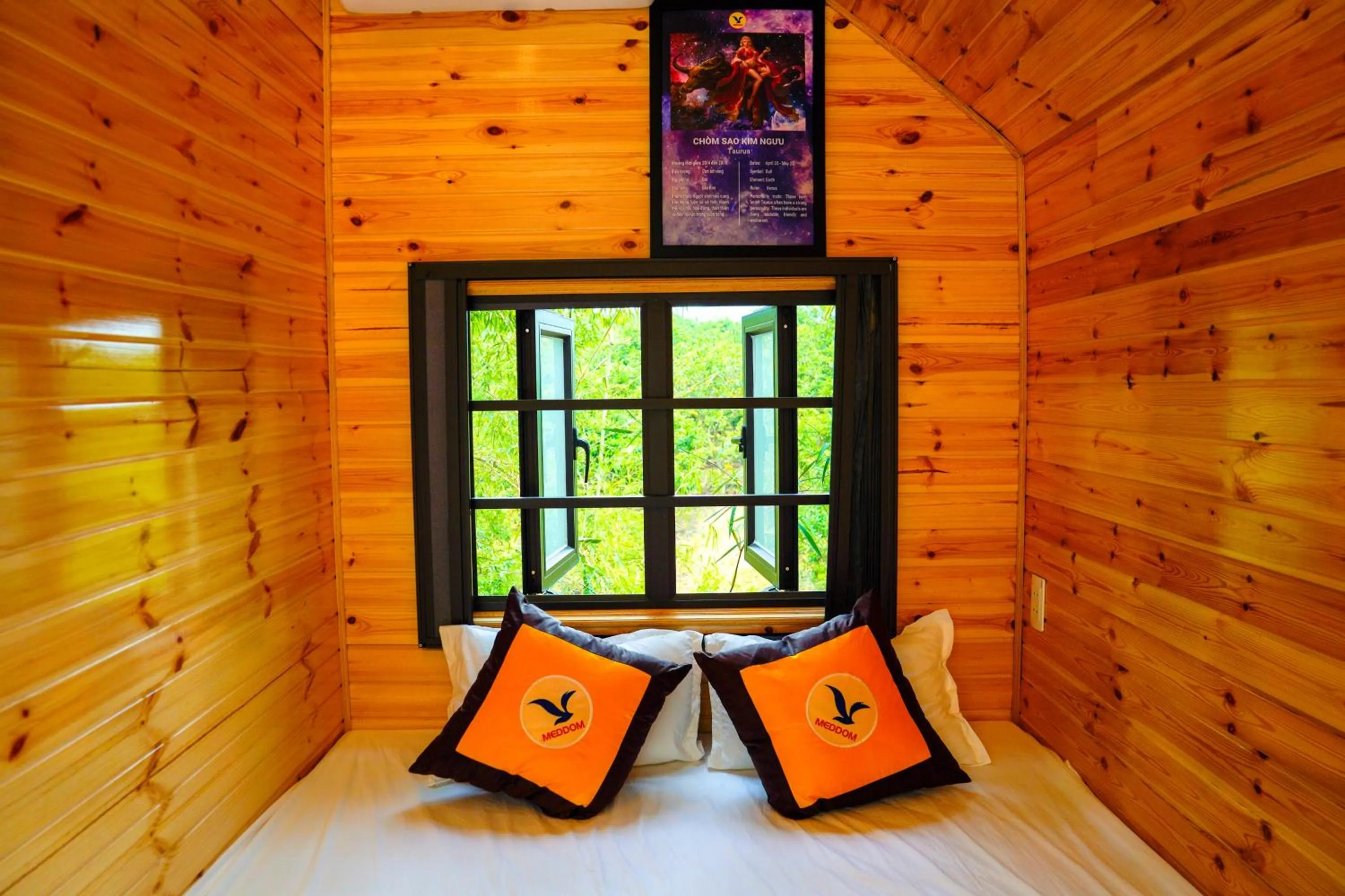 Living room in MEDDOM Park