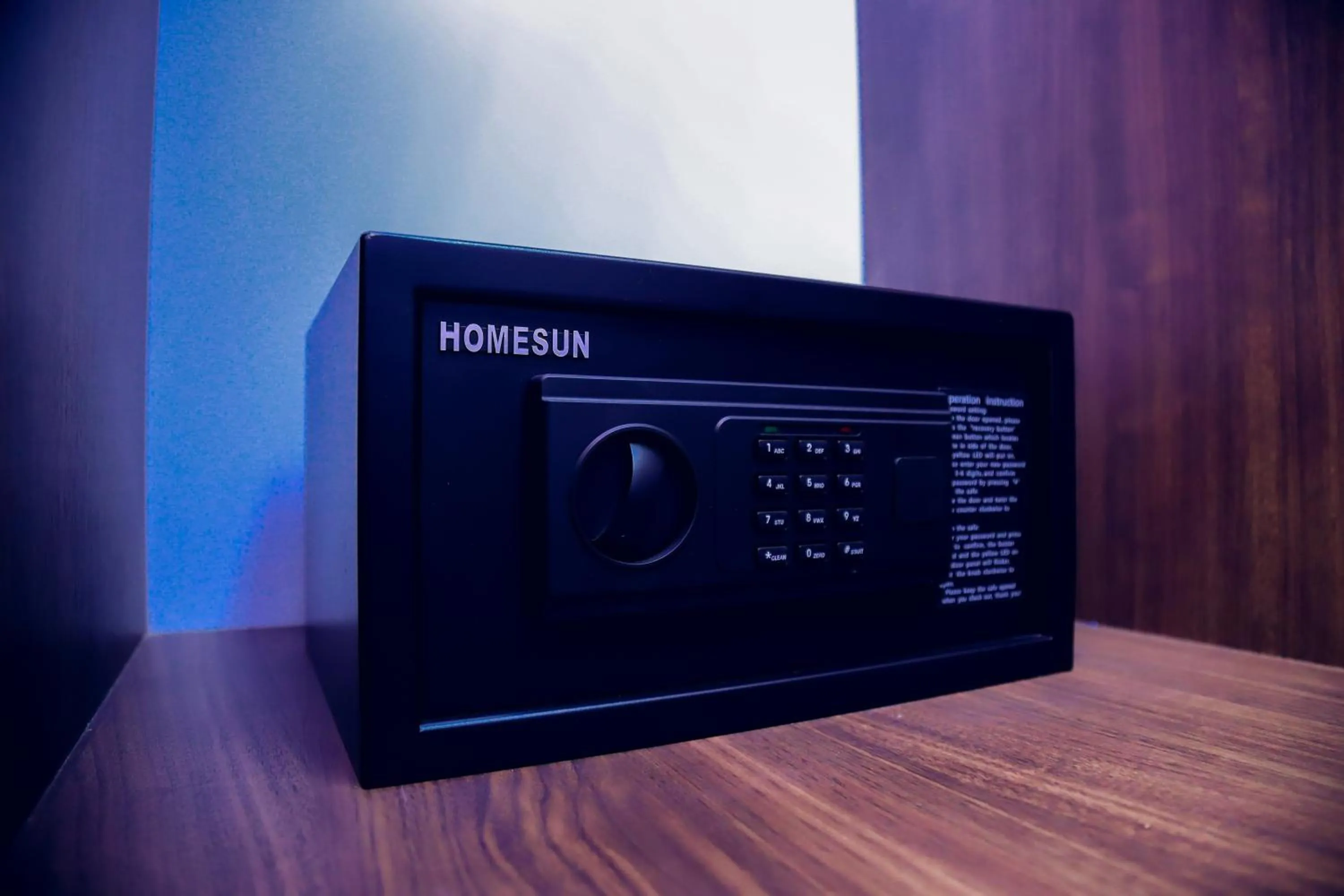 locker in MEDDOM Park