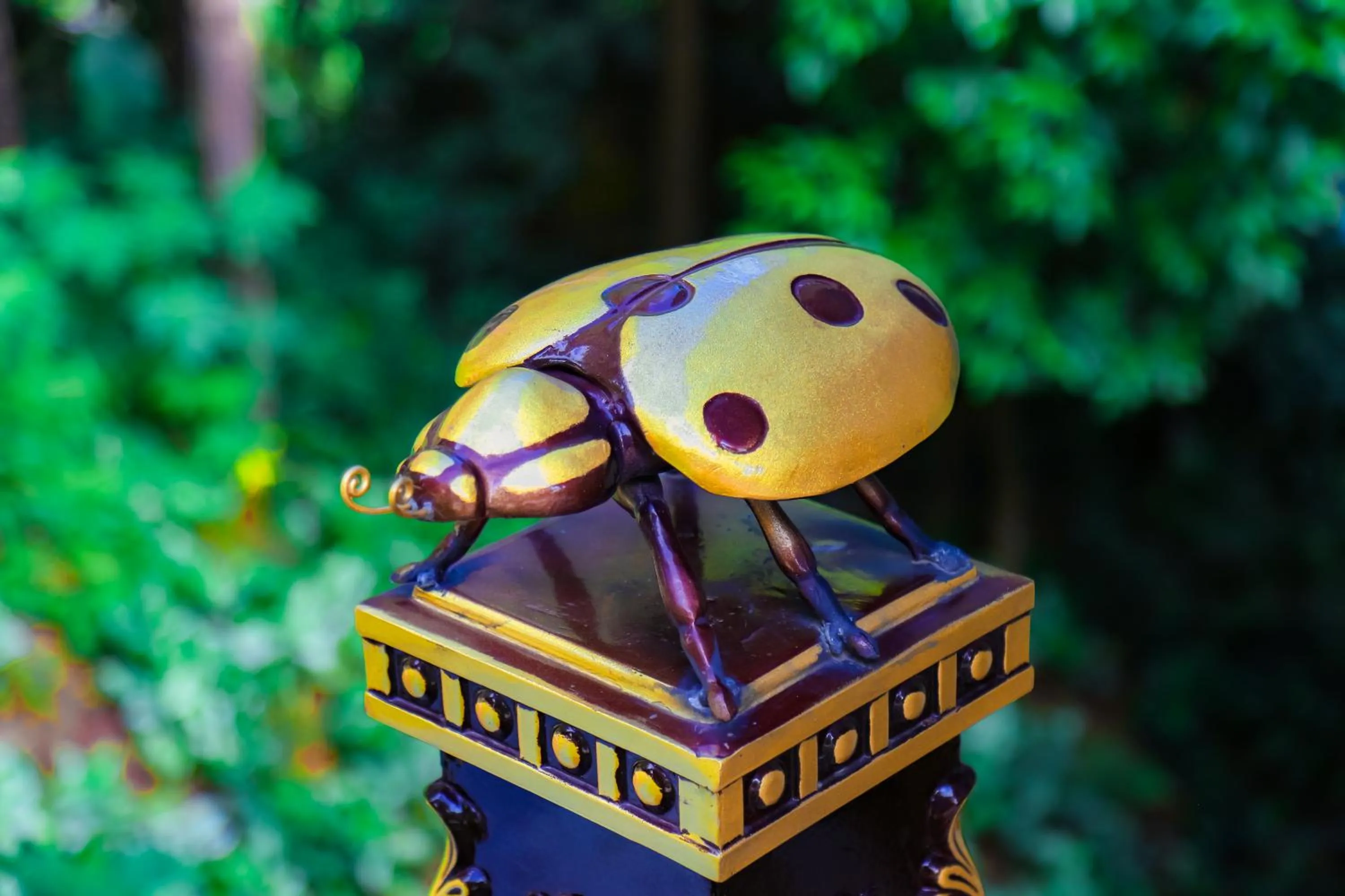 Property building in MEDDOM Park