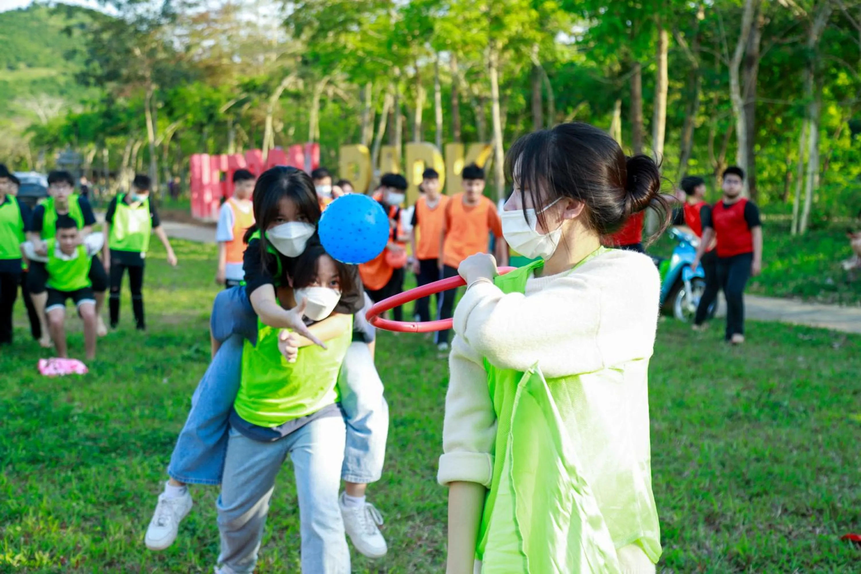 Property building in MEDDOM Park