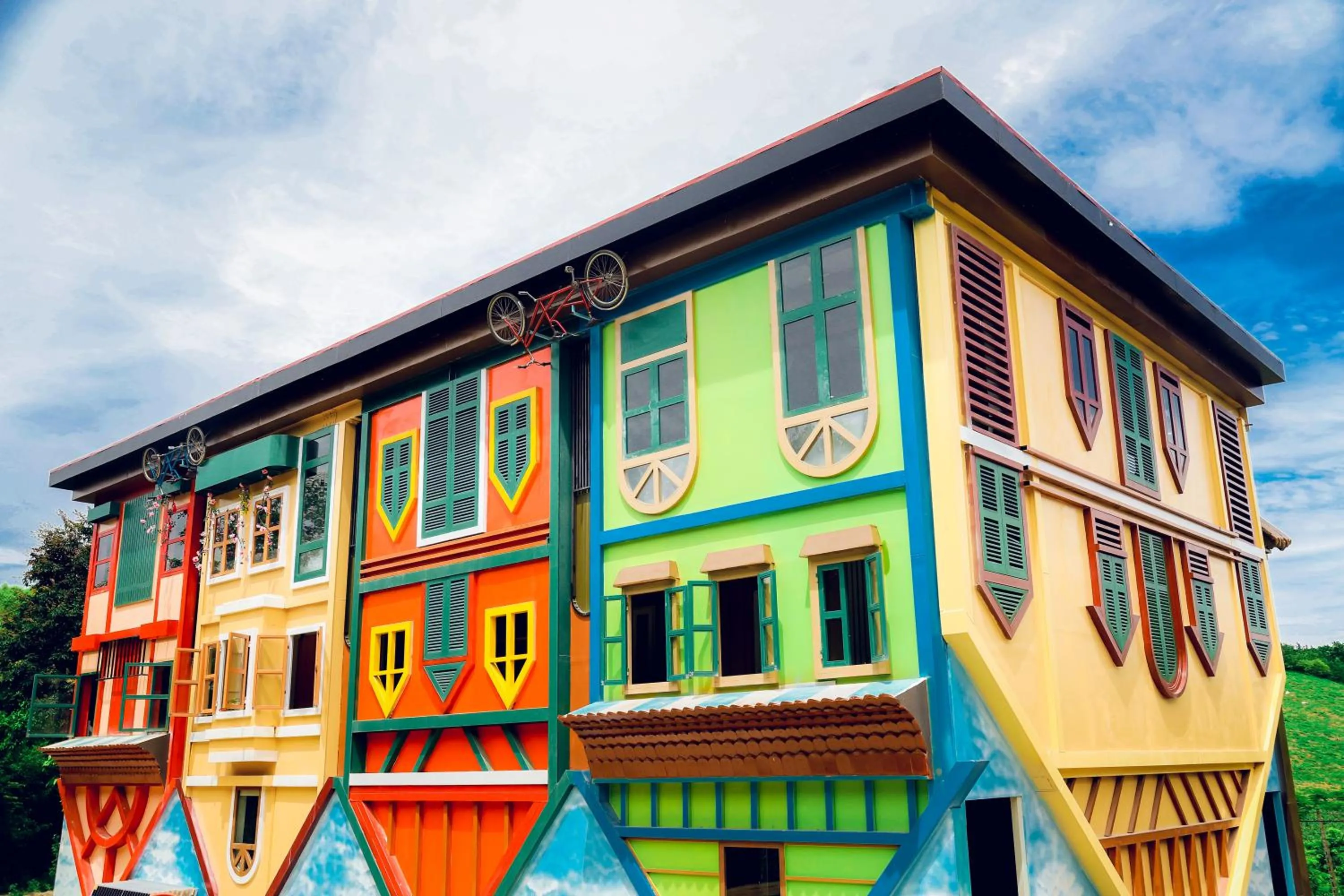 Property building in MEDDOM Park