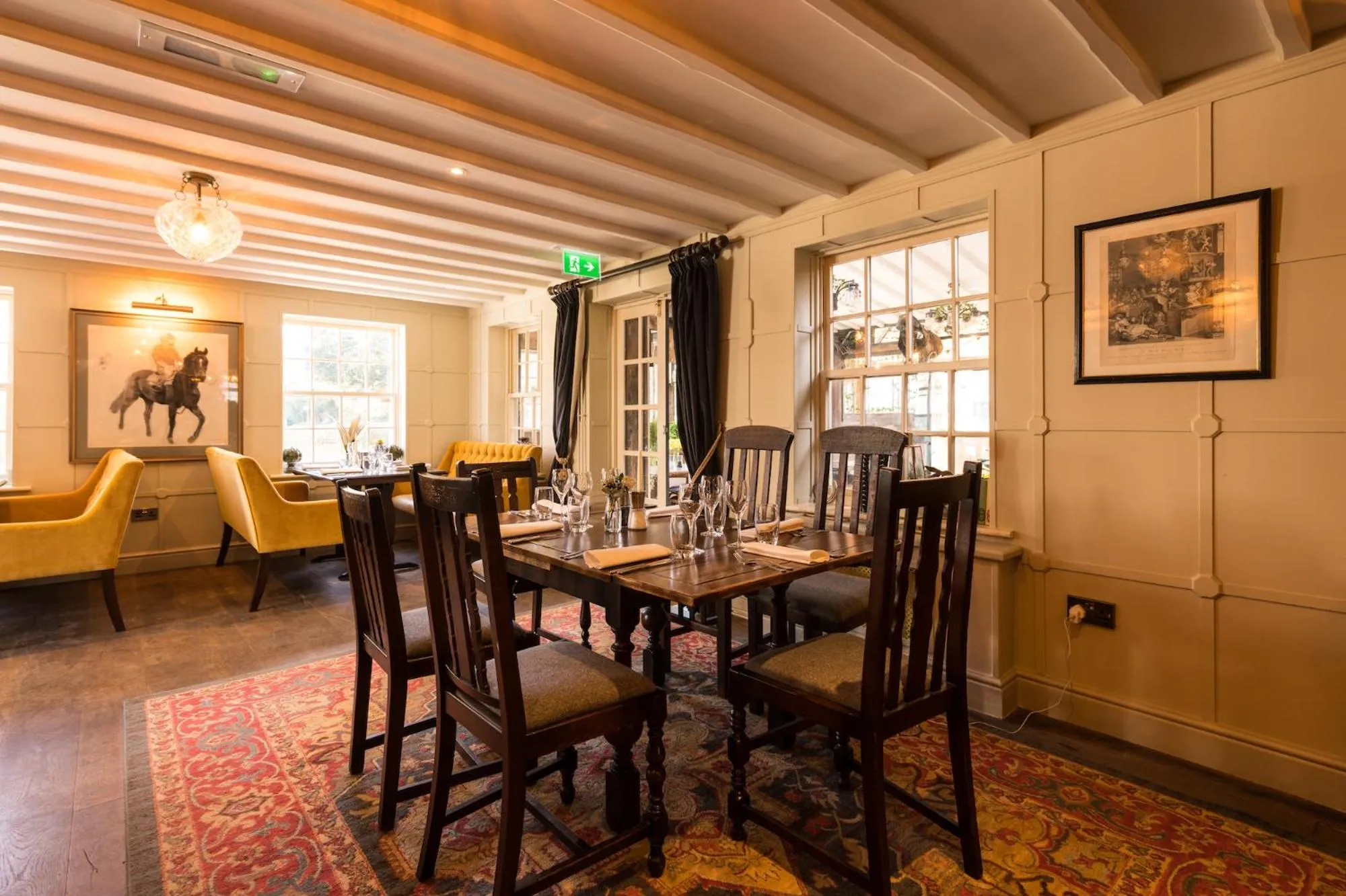 Restaurant/places to eat in The Queen's Arms