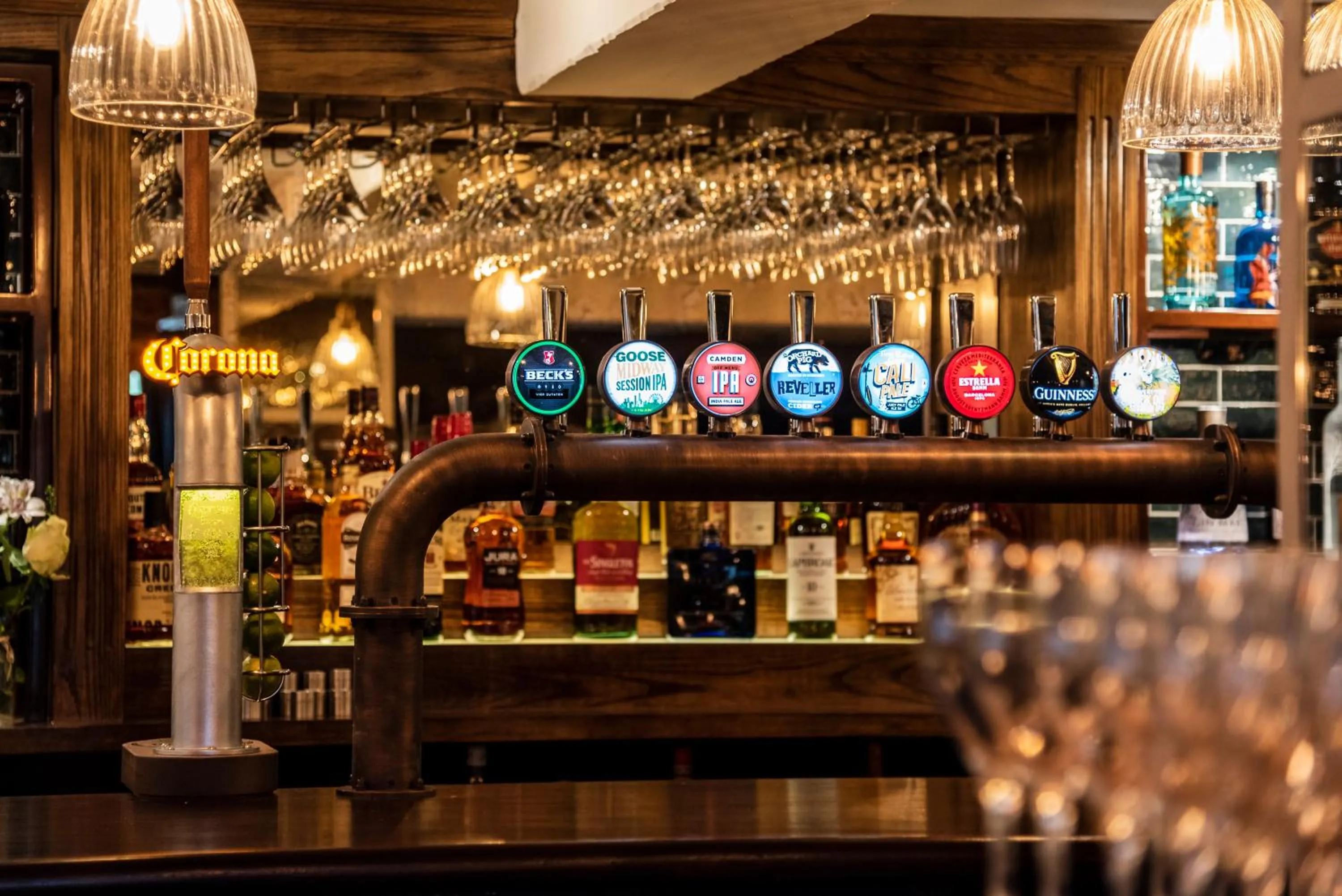 Lounge or bar in The Queen's Arms