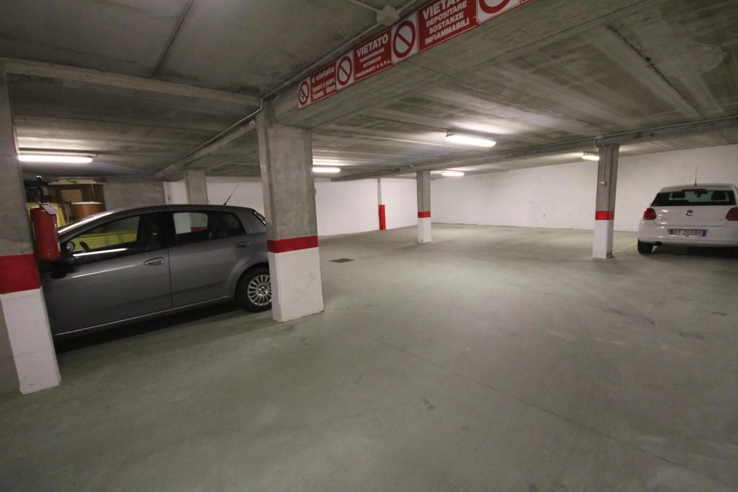 Parking in Maison Laurent