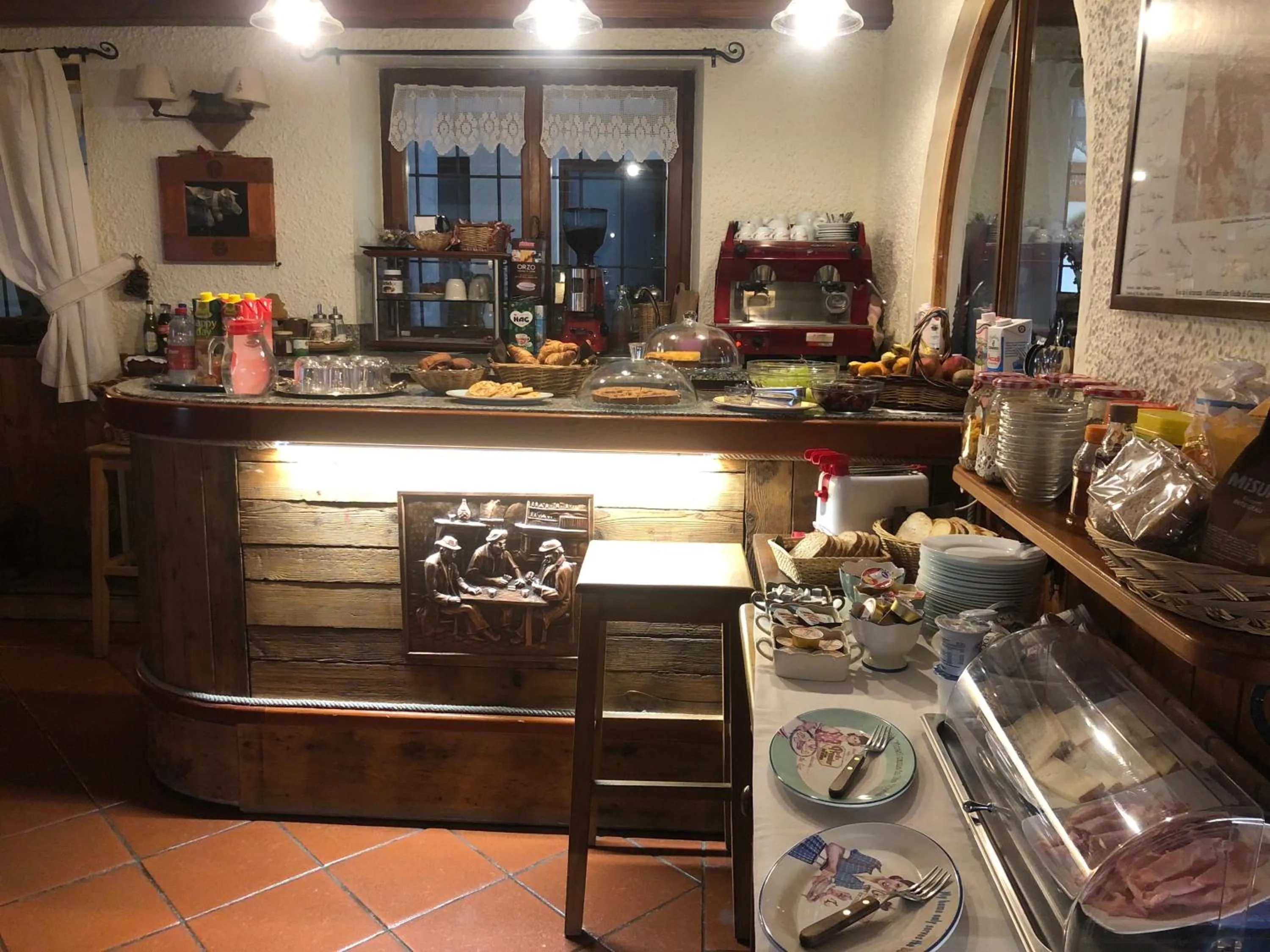 Food and drinks in Maison Laurent