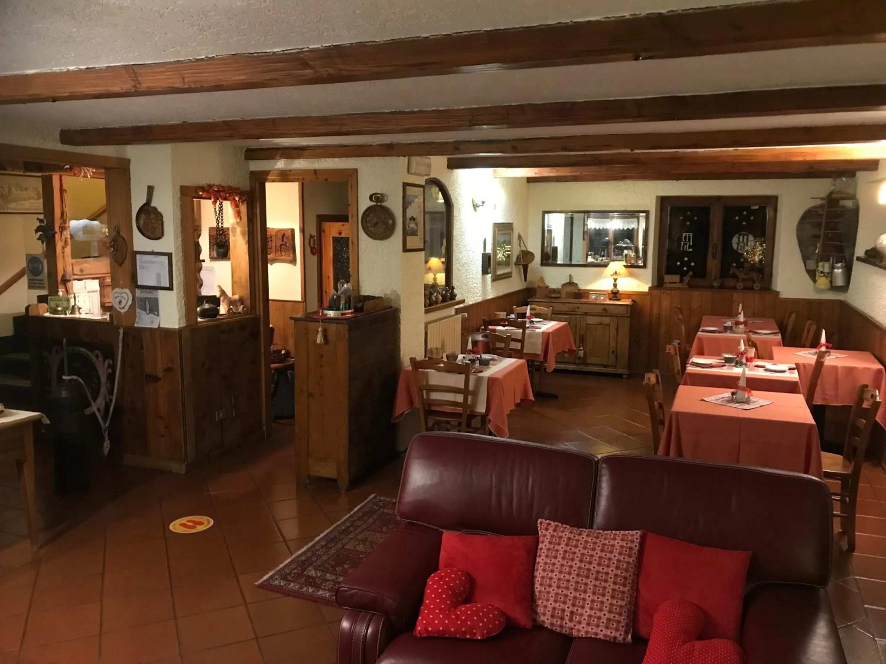 Restaurant/places to eat in Maison Laurent