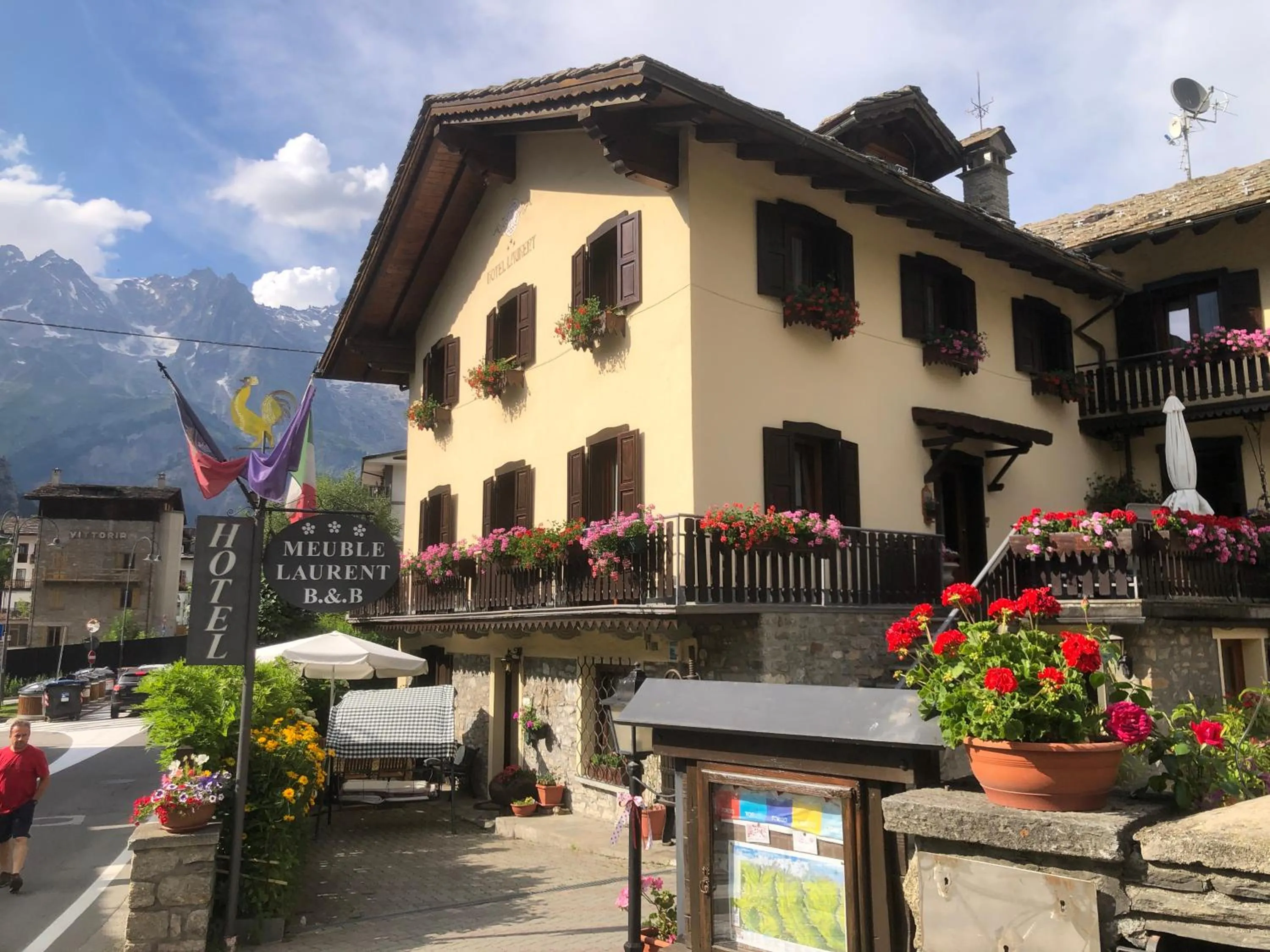 Property building in Maison Laurent