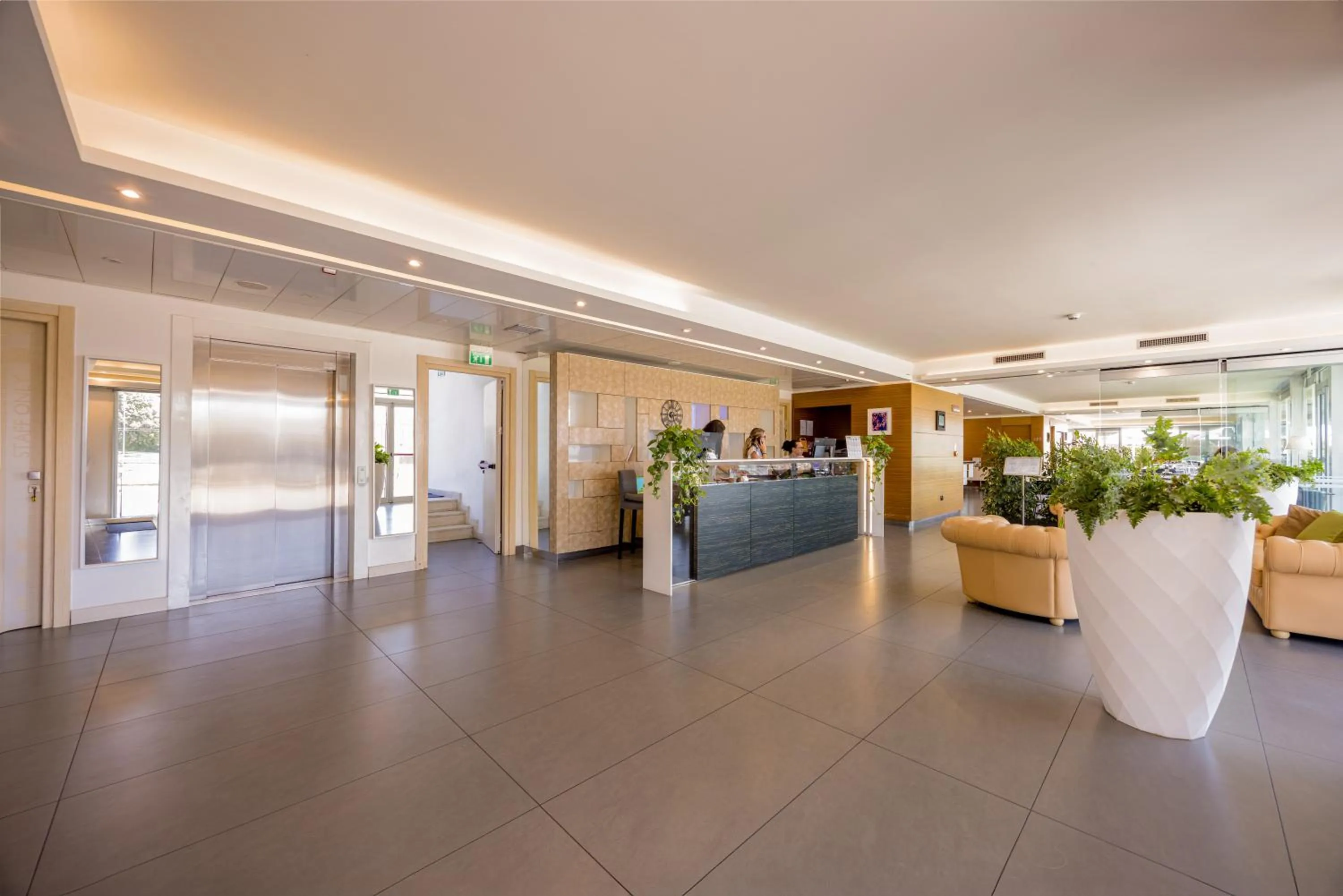 Communal lounge/ TV room in Hotel Viareggio