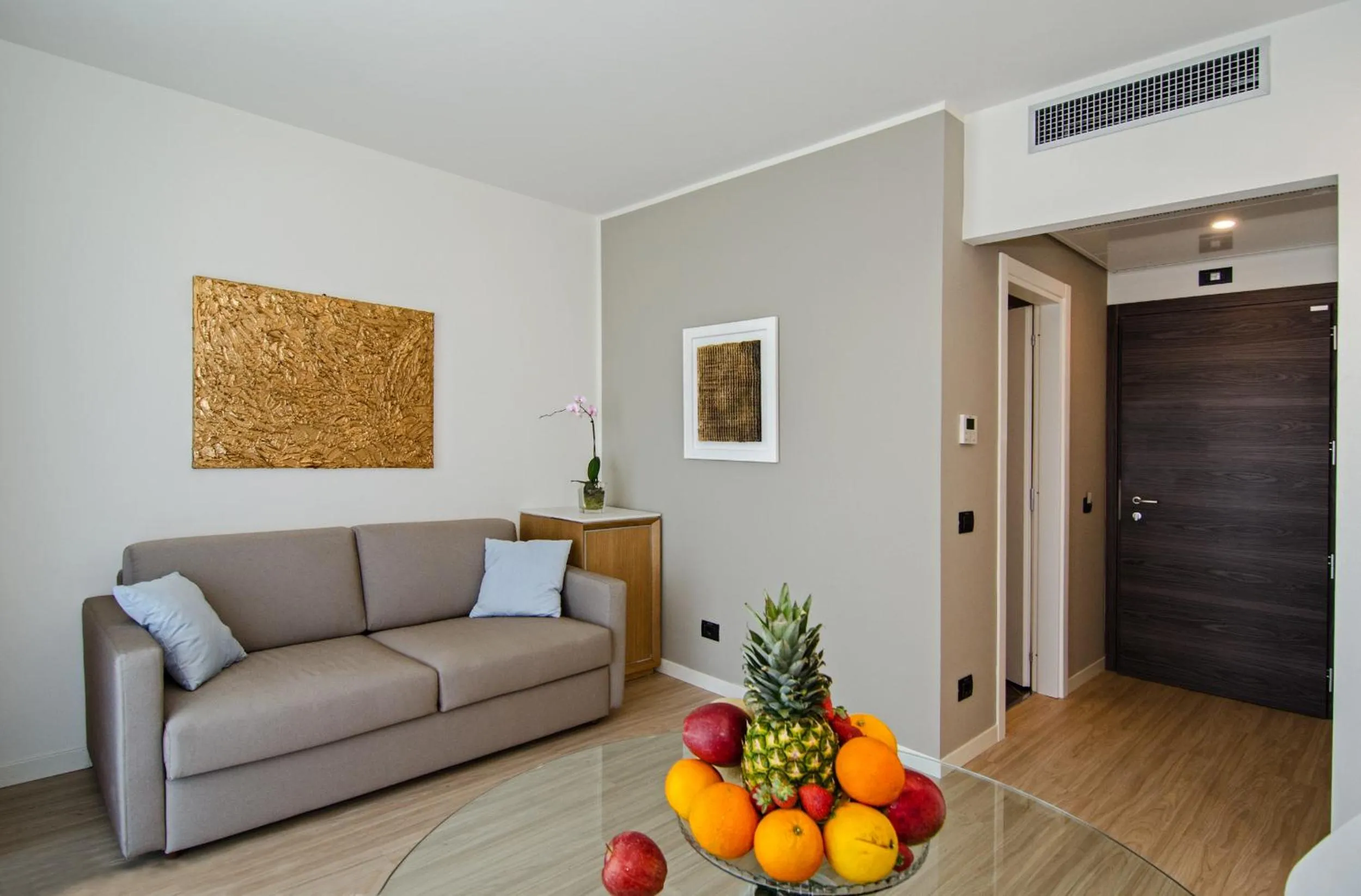 Seating area in Hotel Viareggio