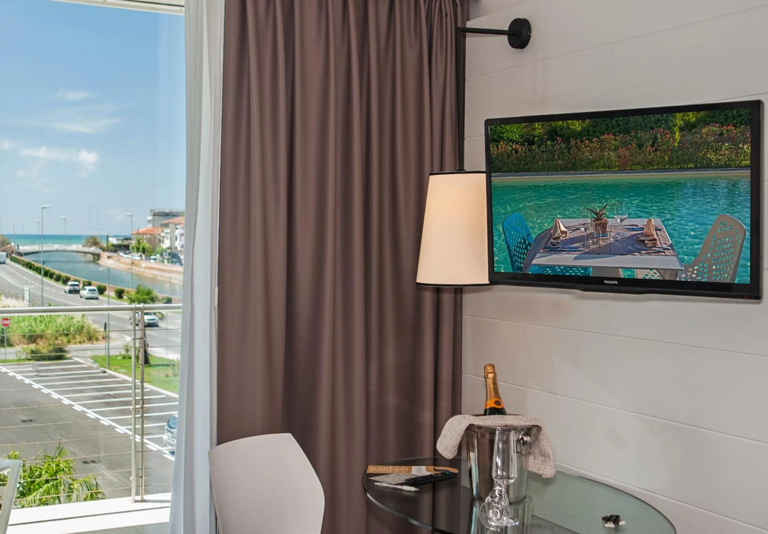 TV and multimedia in Hotel Viareggio