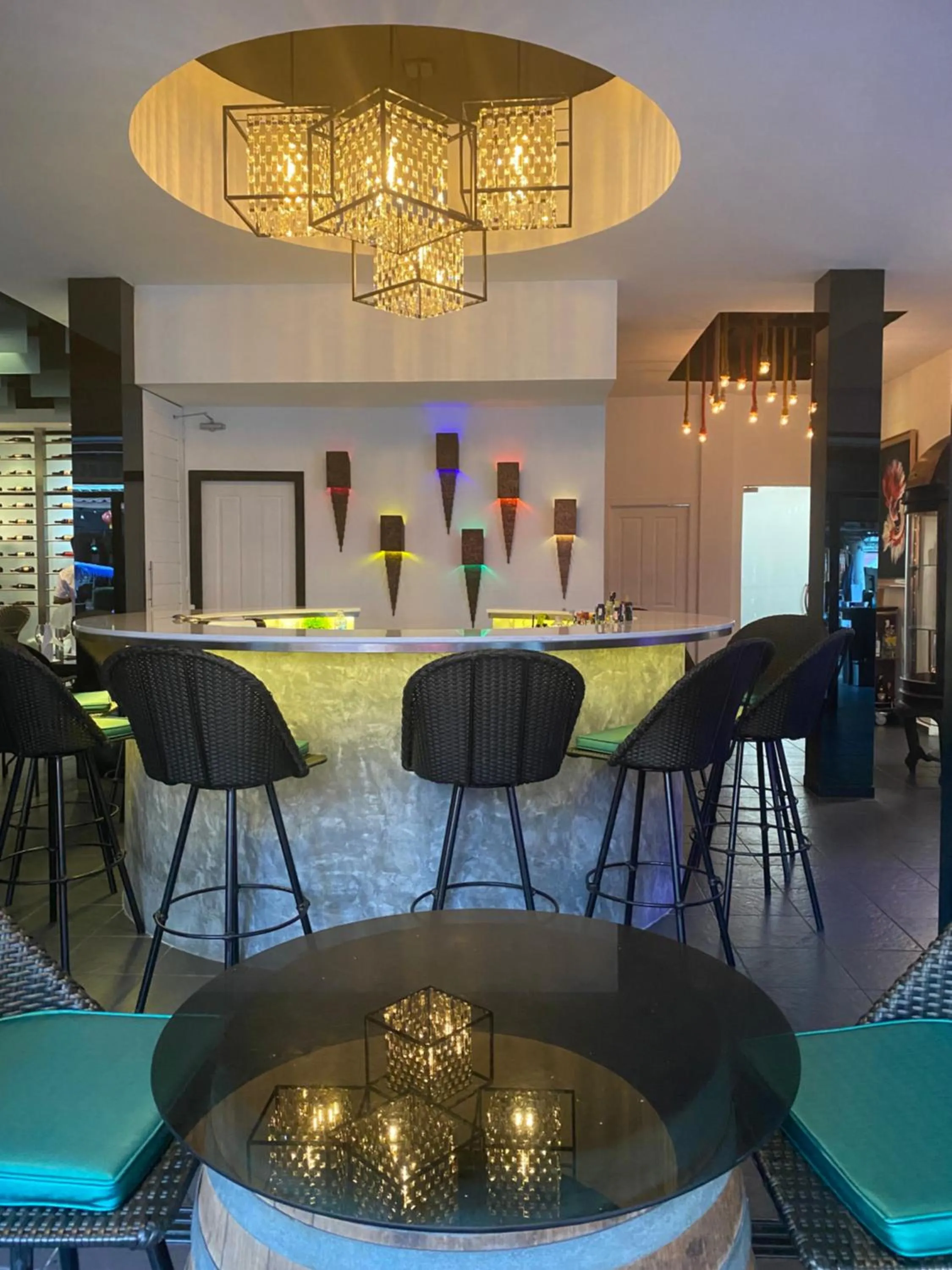 Restaurant/places to eat in Poseidon Boutique Hotel