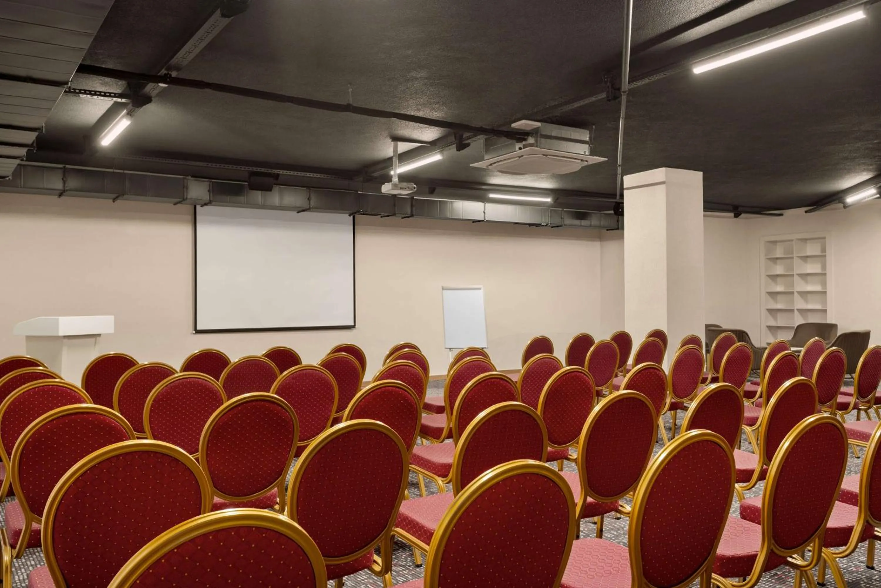 Meeting/conference room in Ramada Plaza by Wyndham Ordu