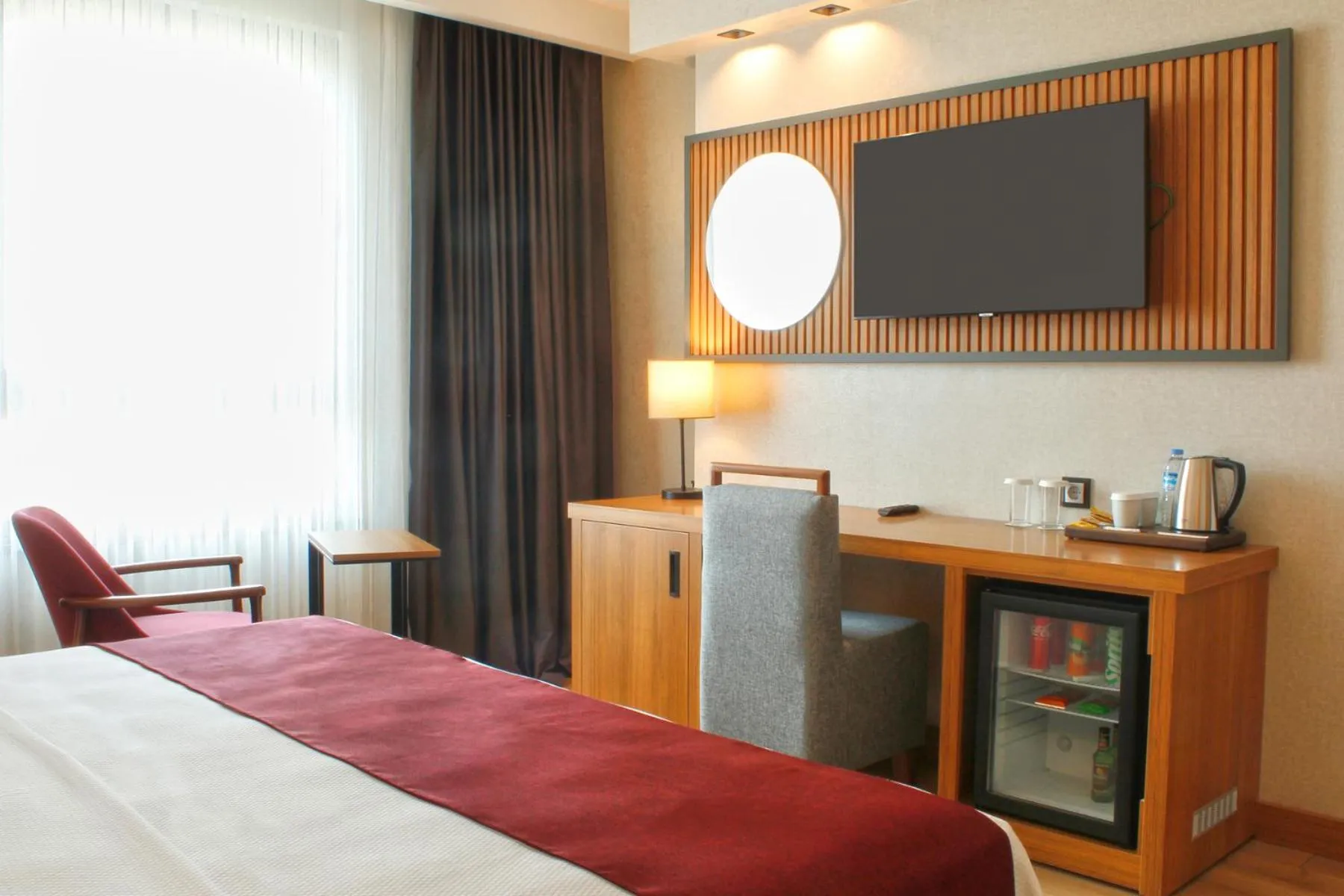 Coffee/tea facilities, Bed in Ramada Plaza by Wyndham Ordu