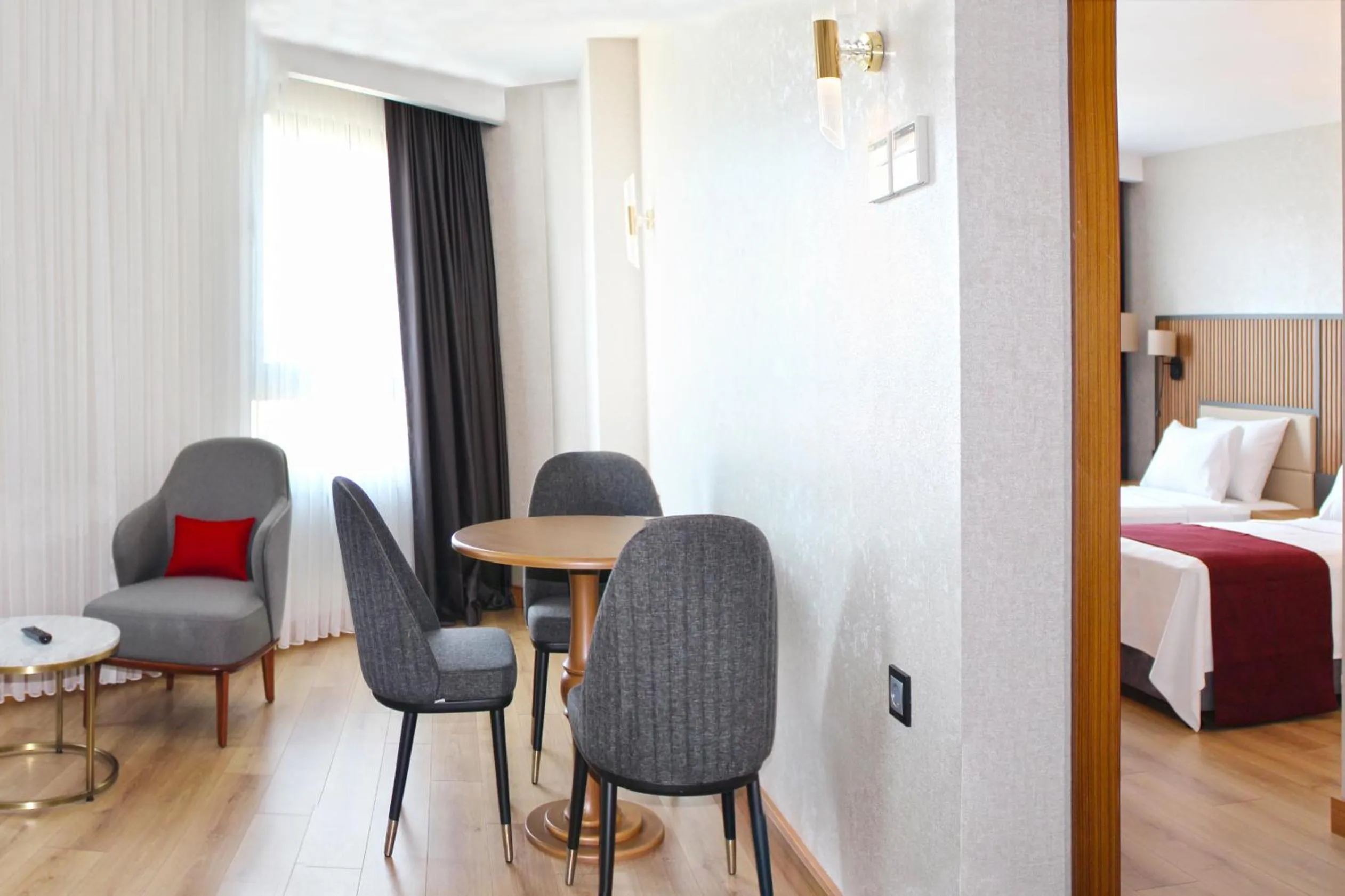 Living room, Bed in Ramada Plaza by Wyndham Ordu