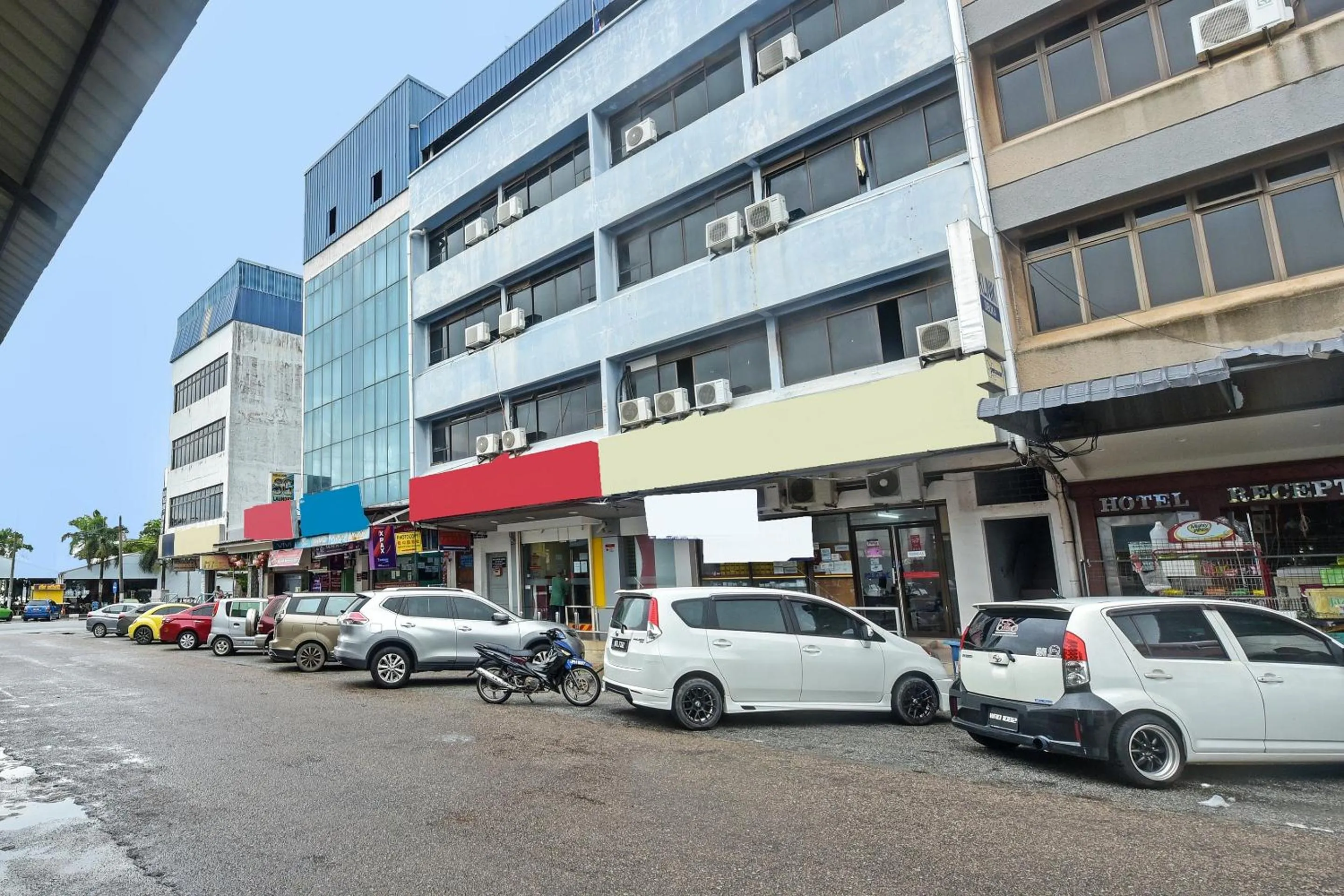 Facade/entrance in OYO 90544 M&h Hotel