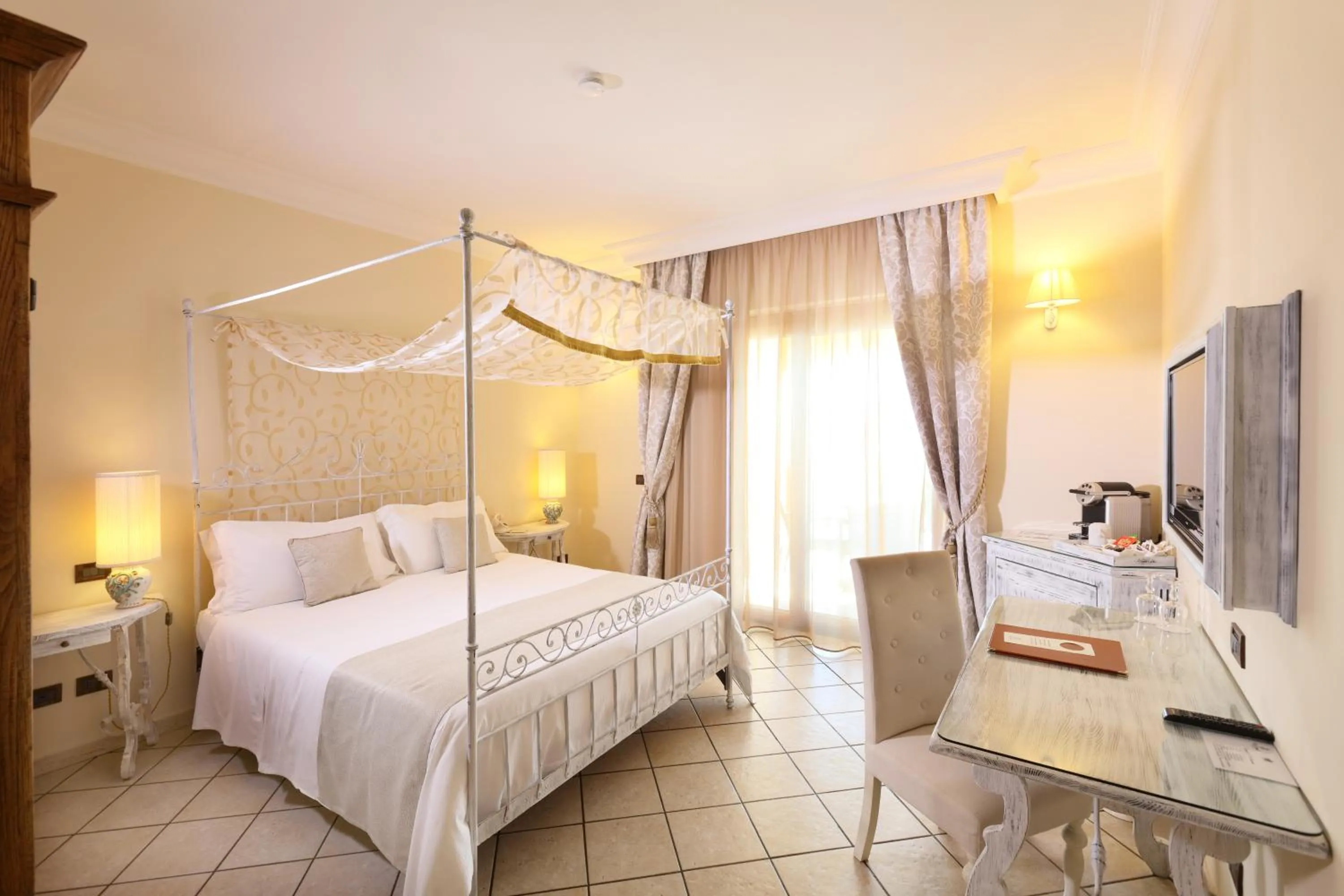 Photo of the whole room, Bed in Villa Angela