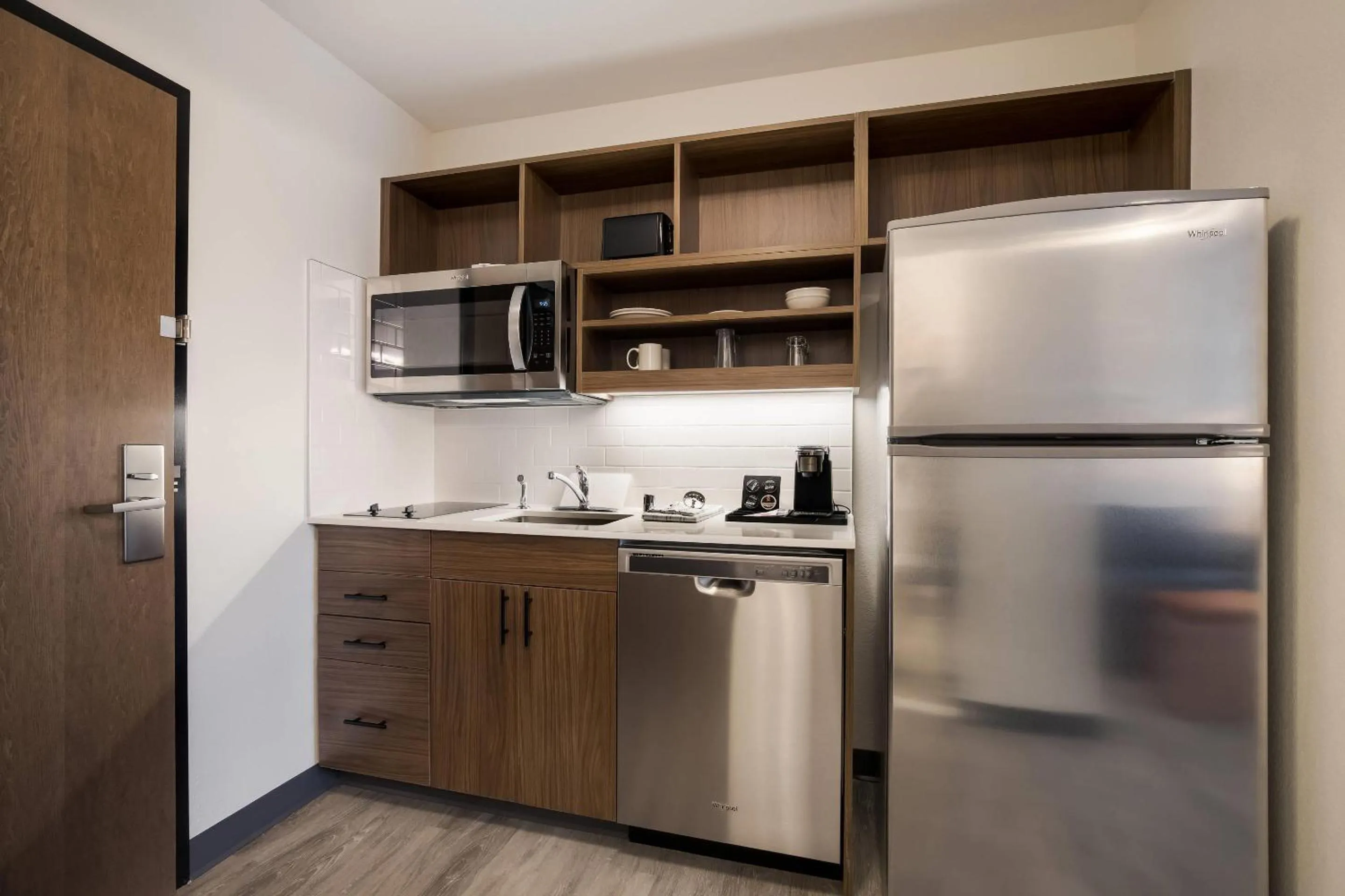 Bedroom in Everhome Suites Corona