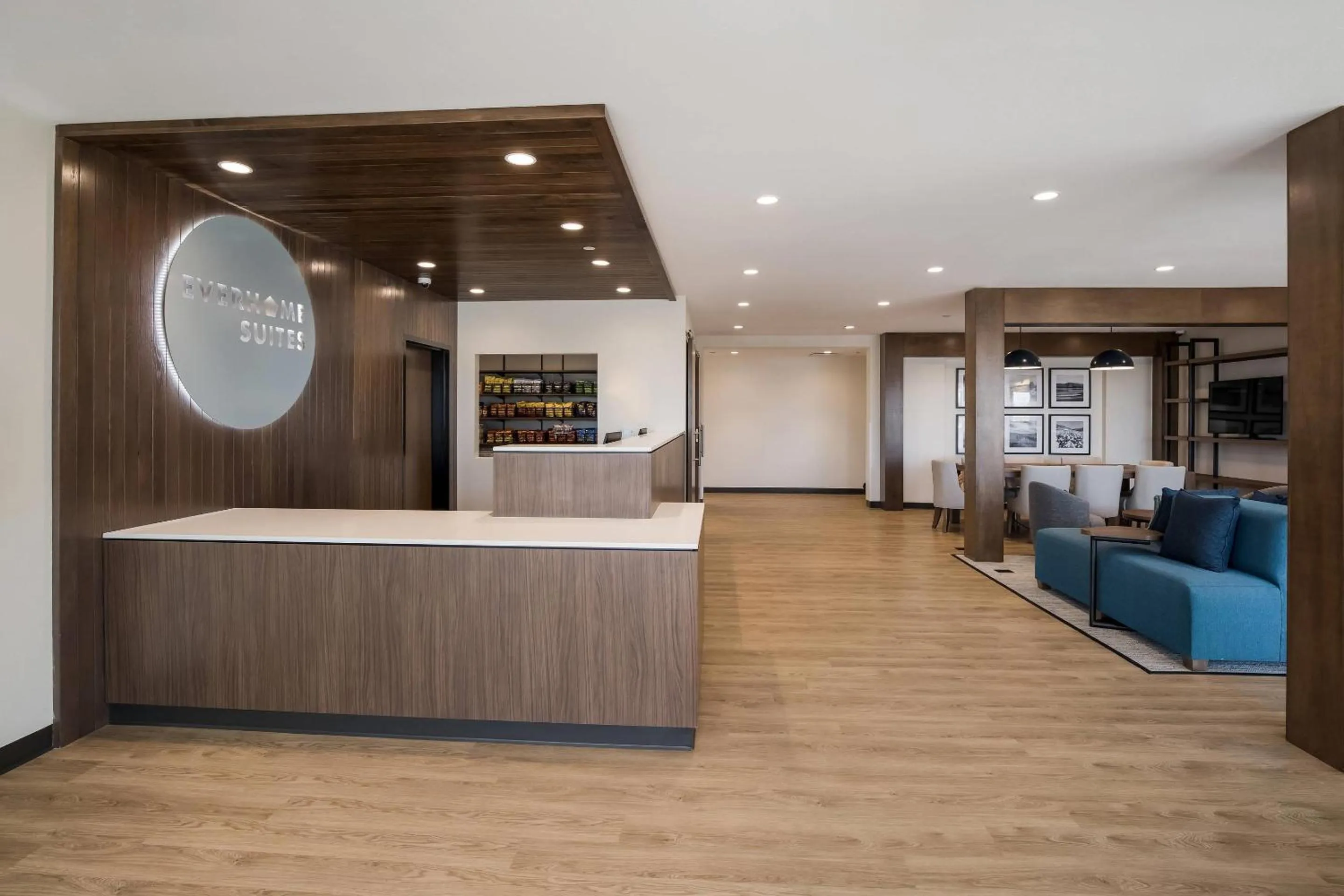 Lobby or reception in Everhome Suites Corona