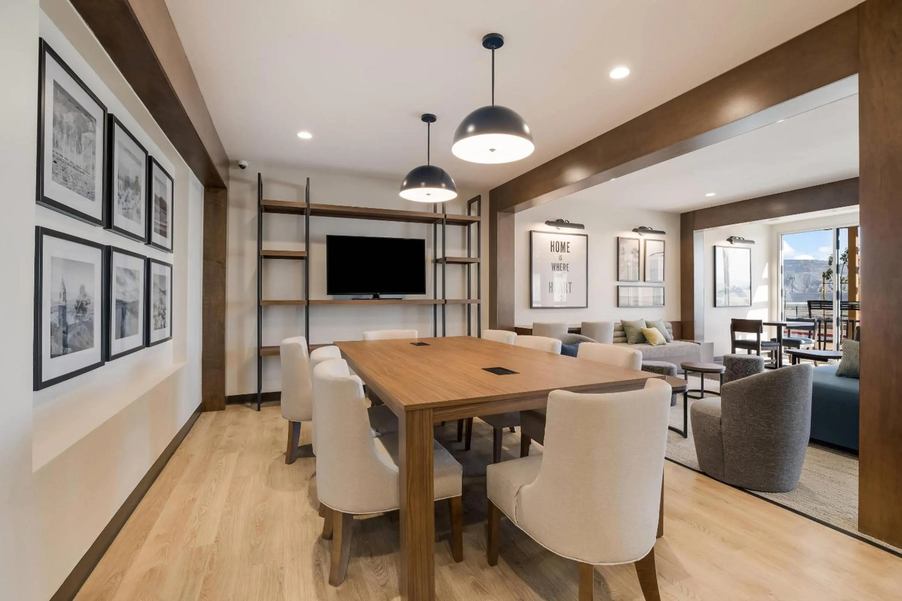 Lobby or reception in Everhome Suites Corona