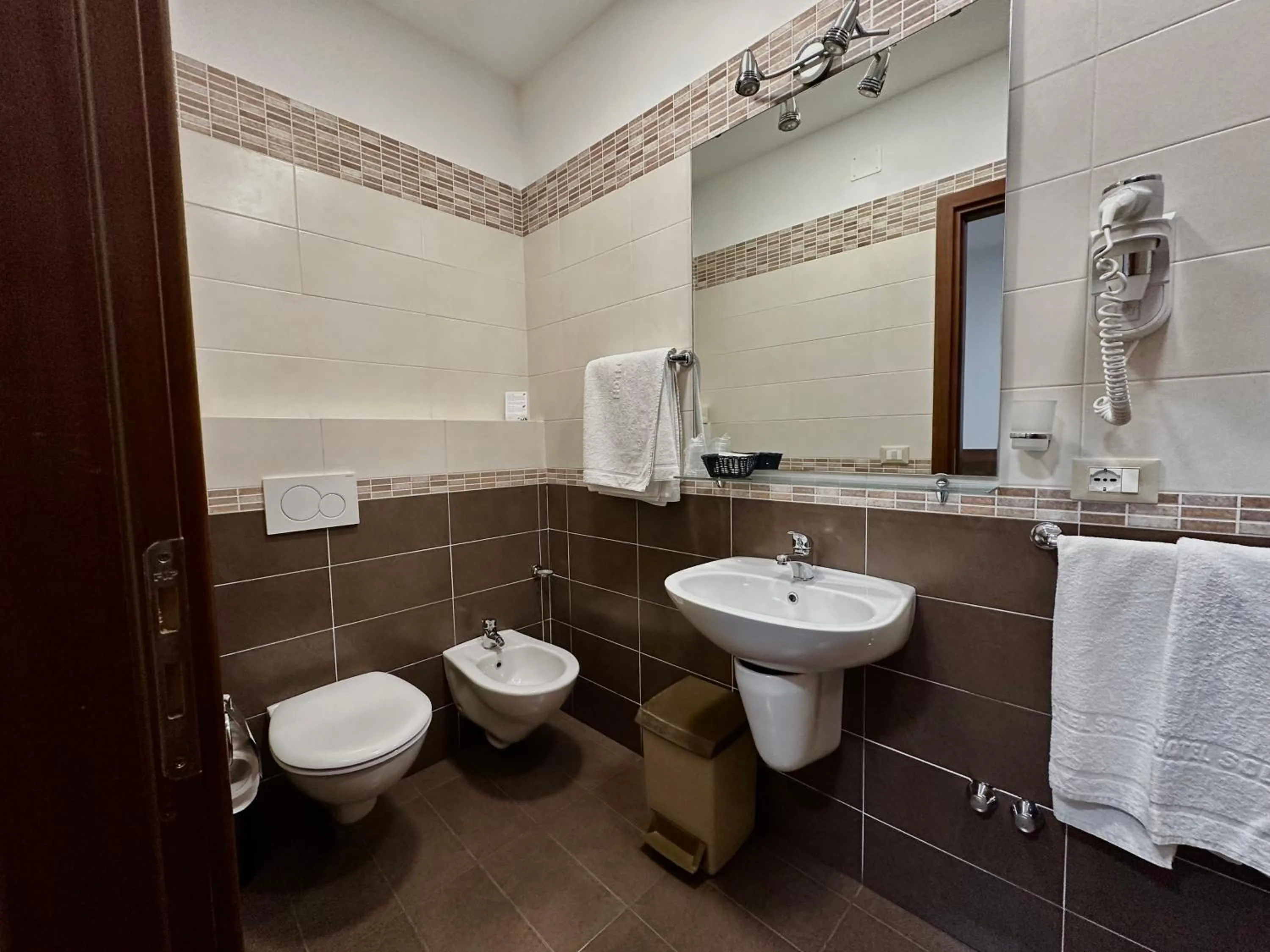 Toilet in Hotel Soleado