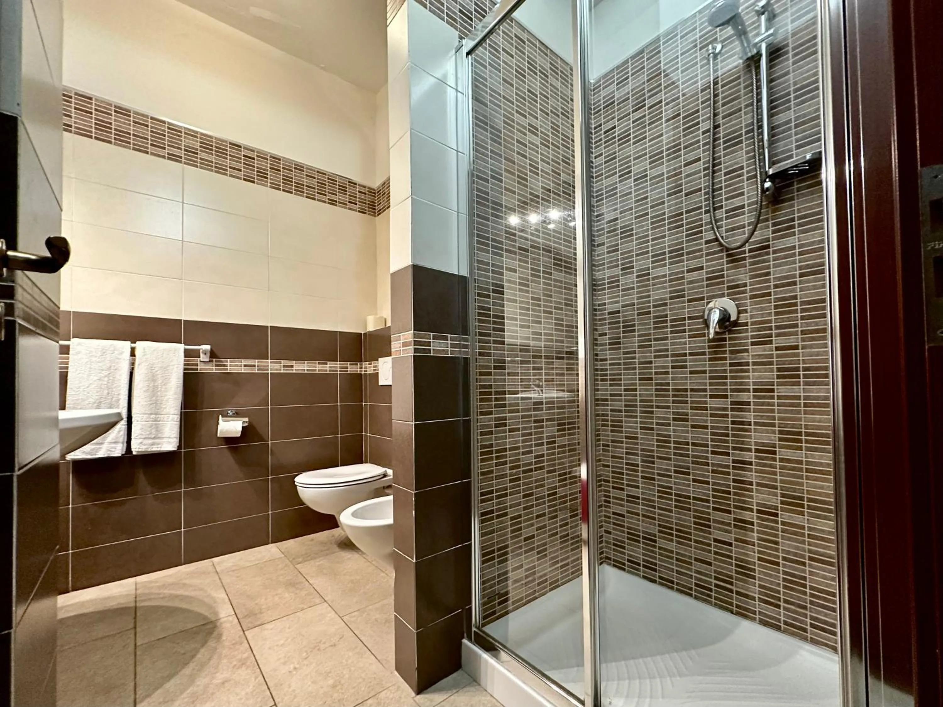 Shower in Hotel Soleado