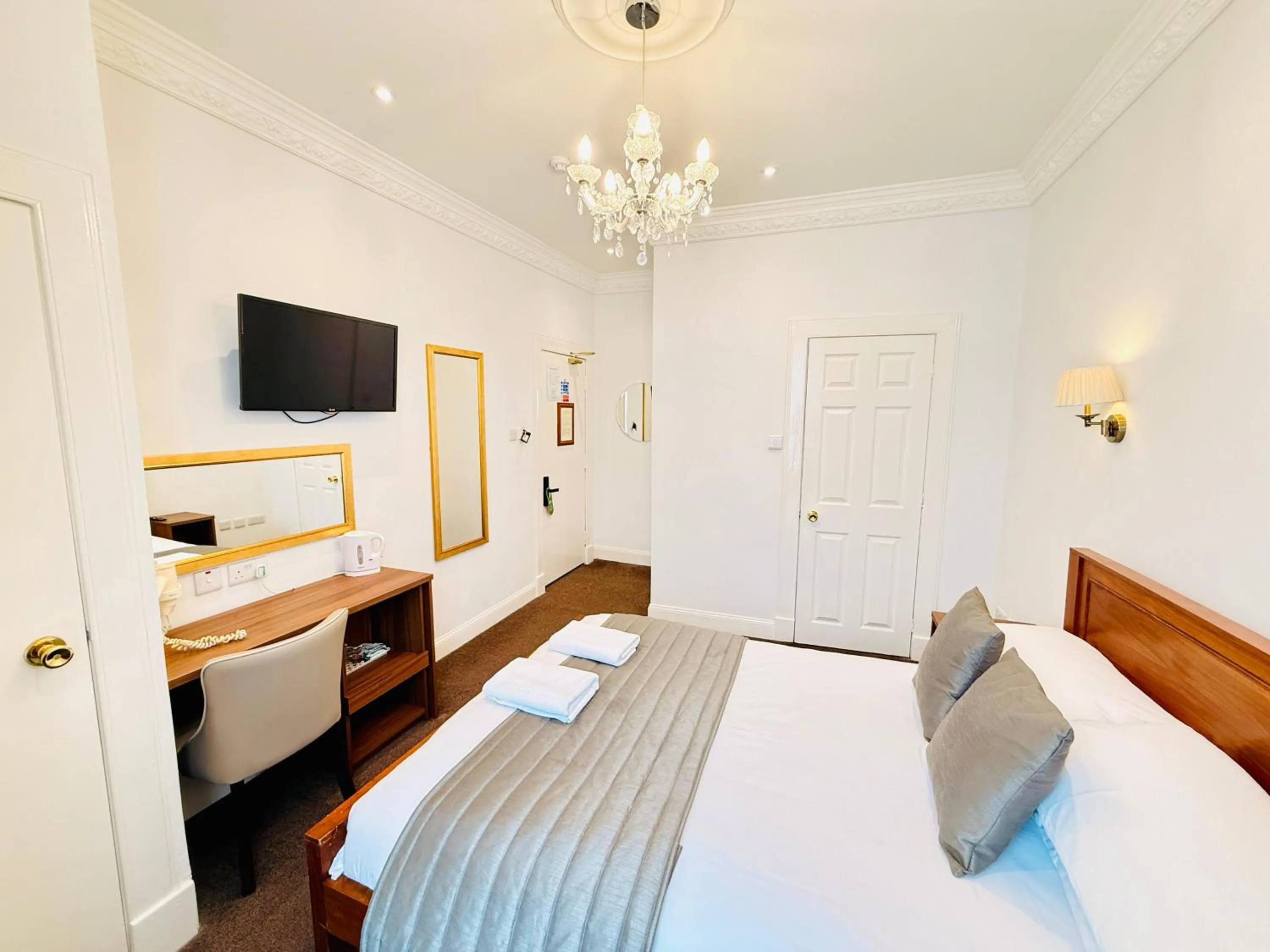 Bed in Sandyford Lodge