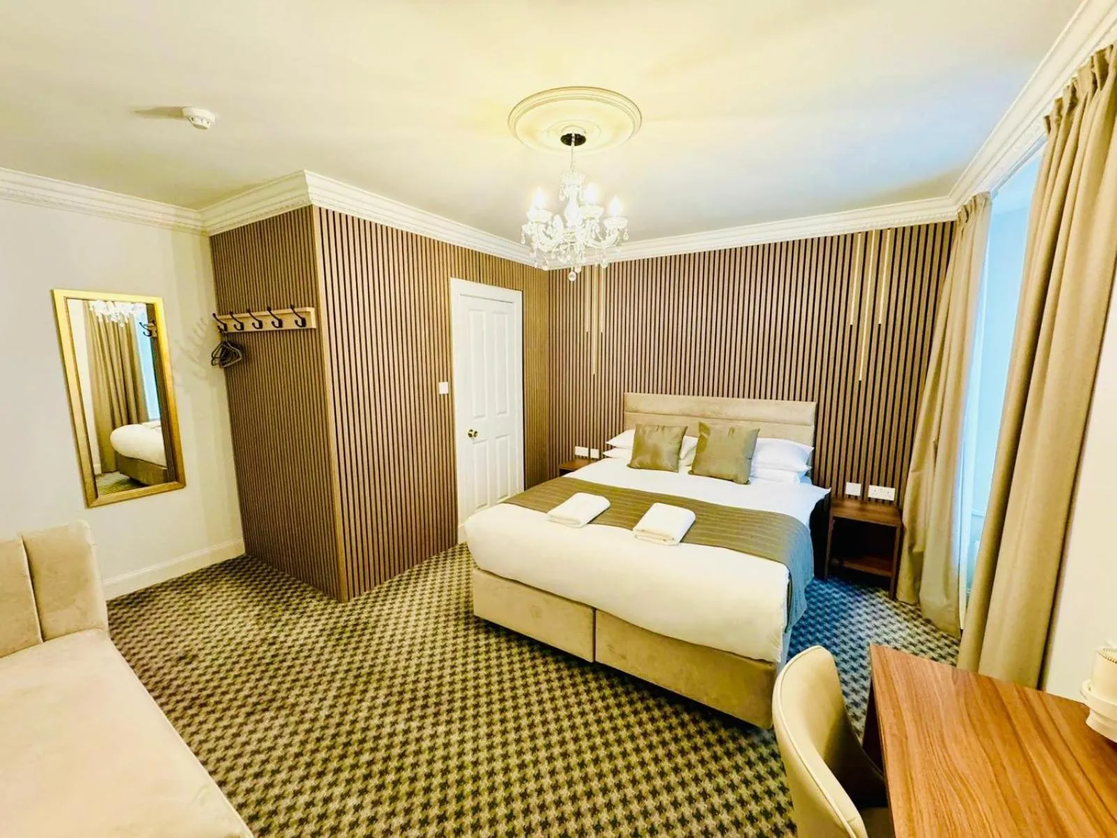 Photo of the whole room, Bed in Sandyford Lodge