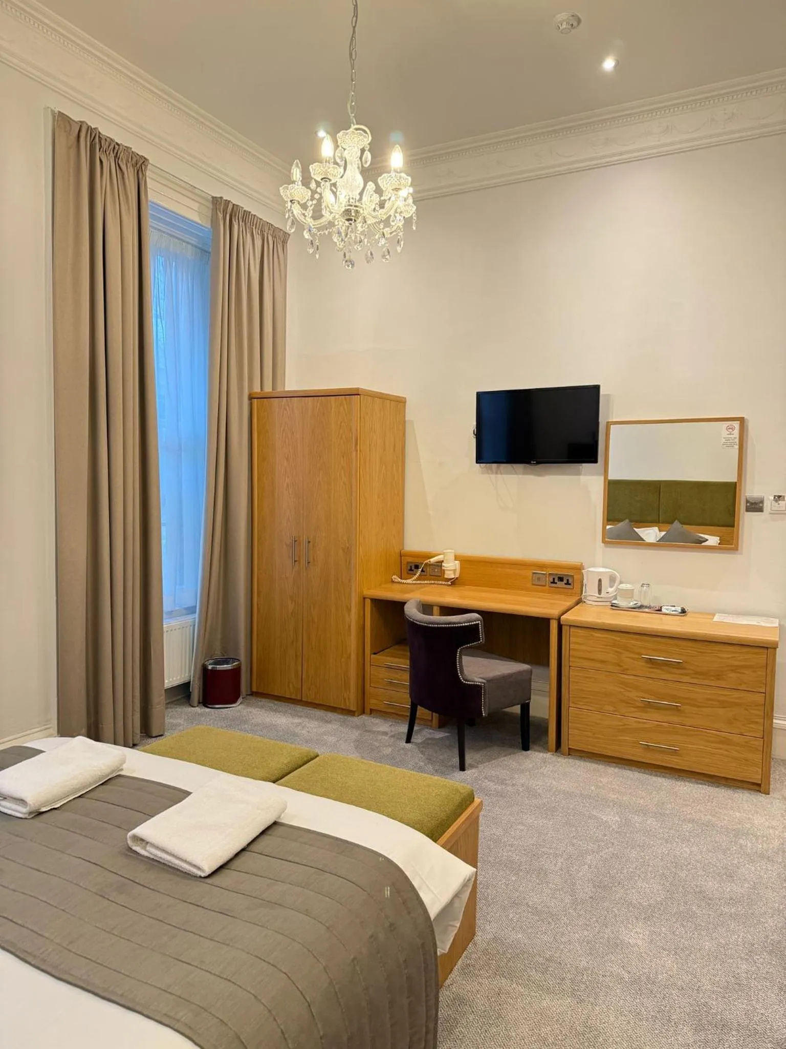 View (from property/room), Bed in Sandyford Lodge