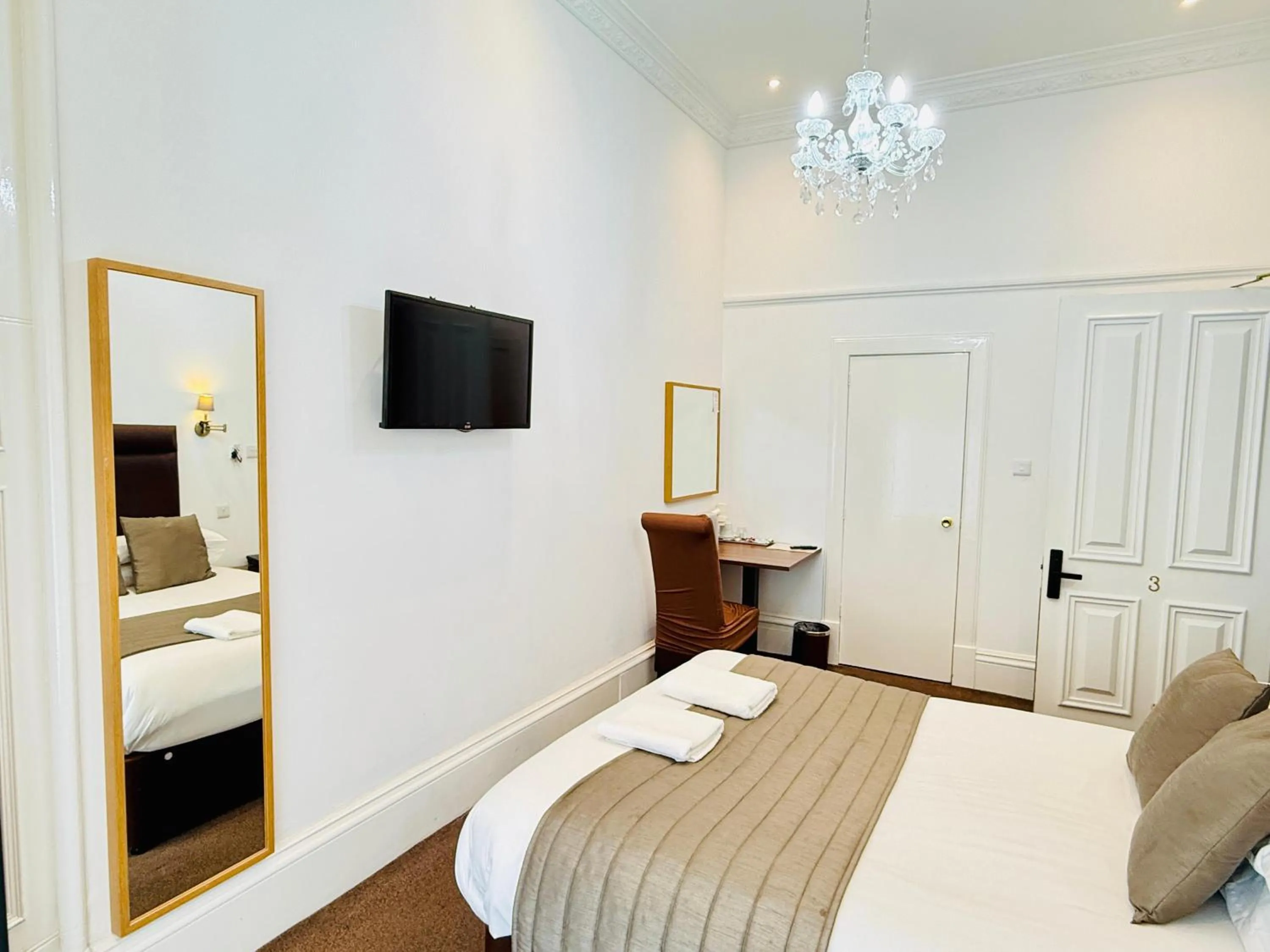 Bed in Sandyford Lodge