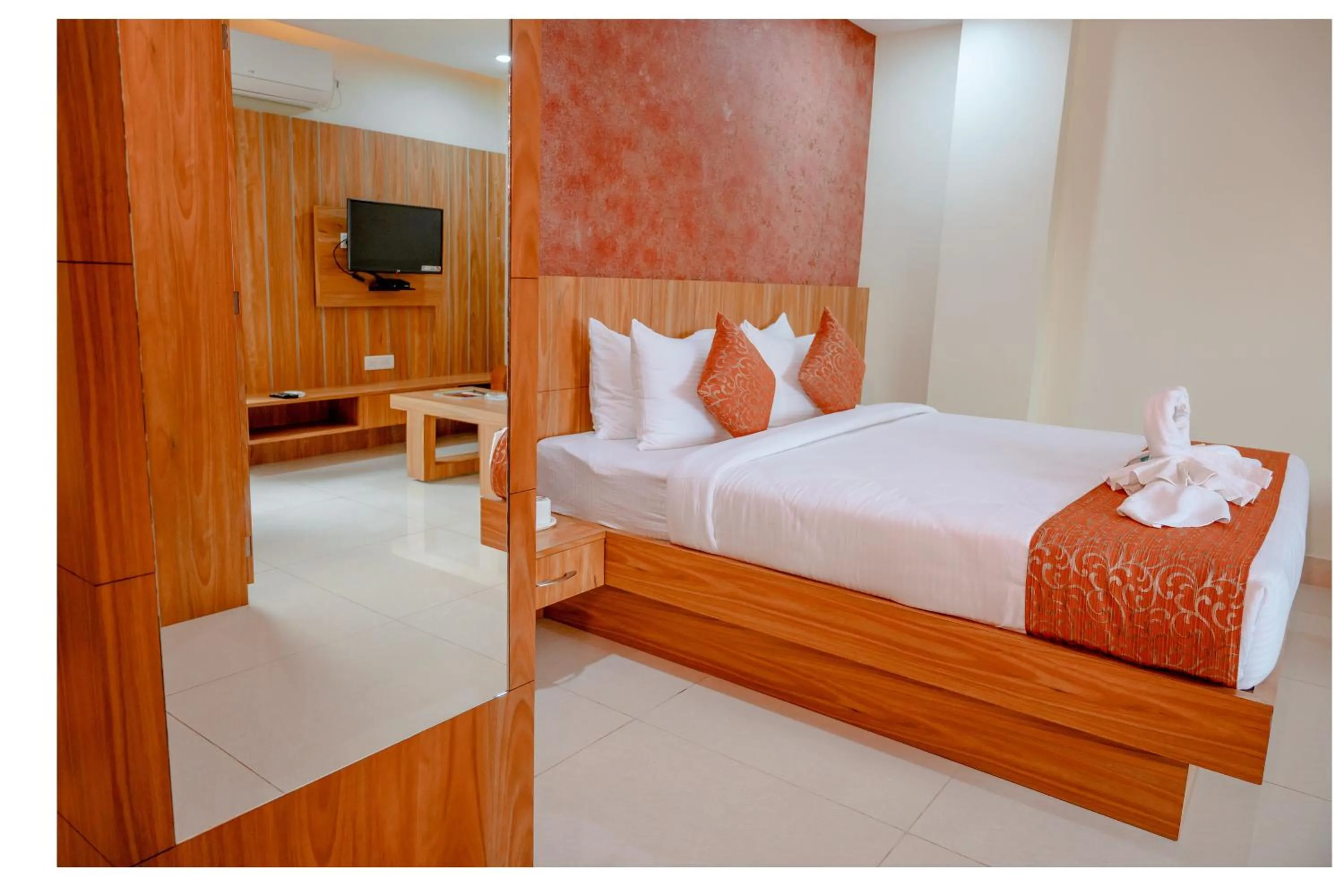 TV and multimedia in Hotel Teesta Stay, Rampurhat