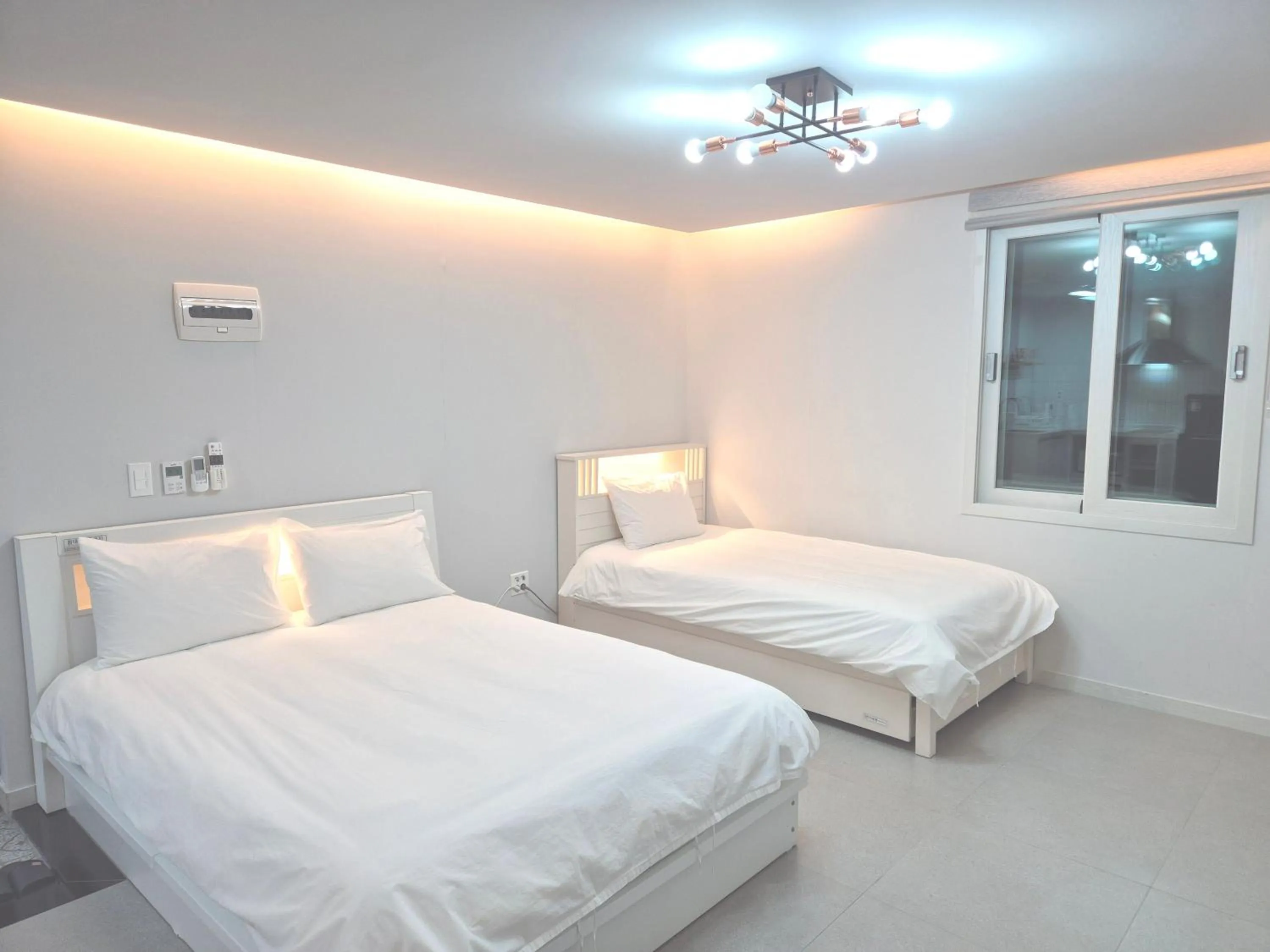 Bedroom, Bed in Liverpool & Spa