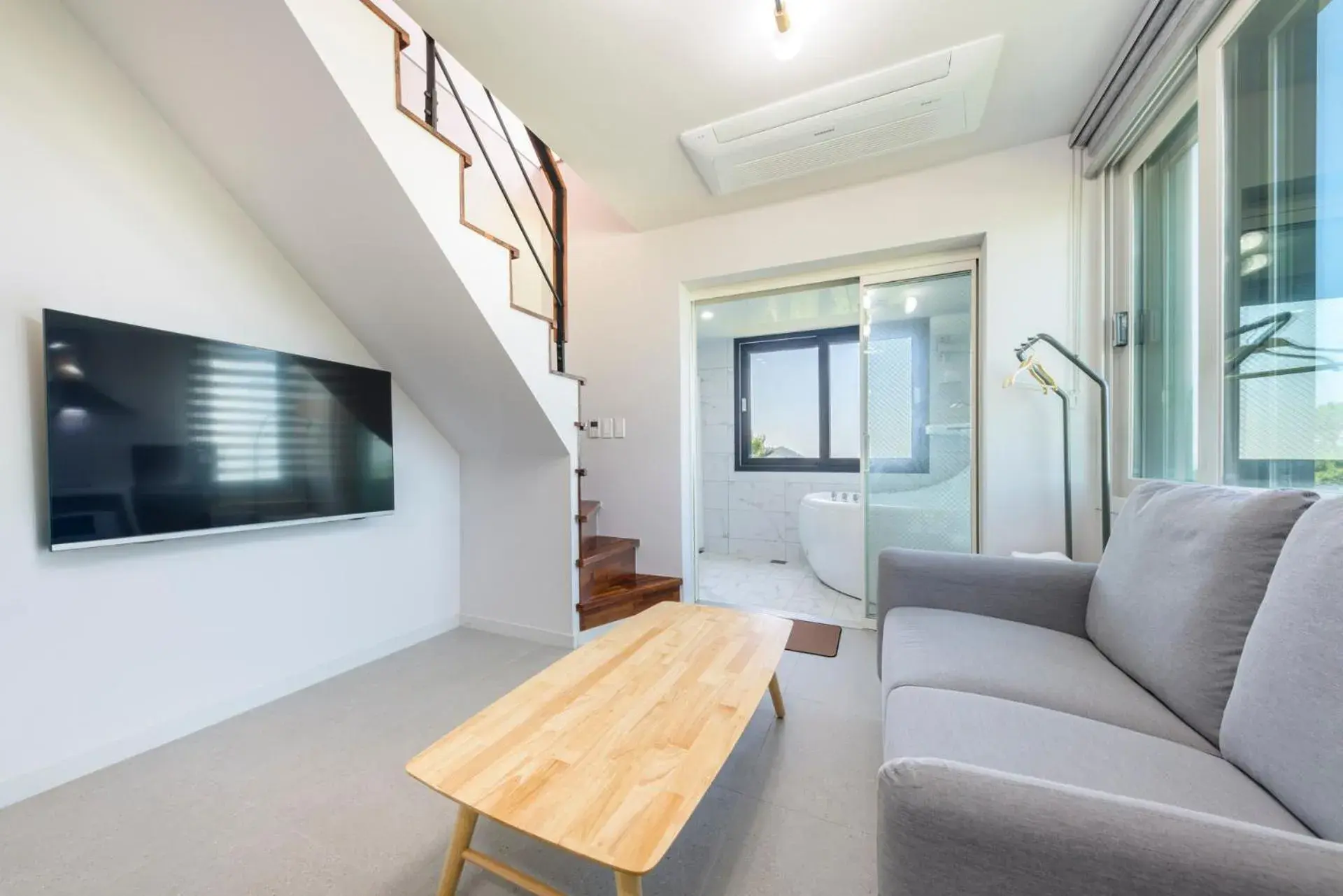 Twin/Double Room with Spa Access in Liverpool & Spa Twin/Double Room with Spa Access in Liverpool & Spa