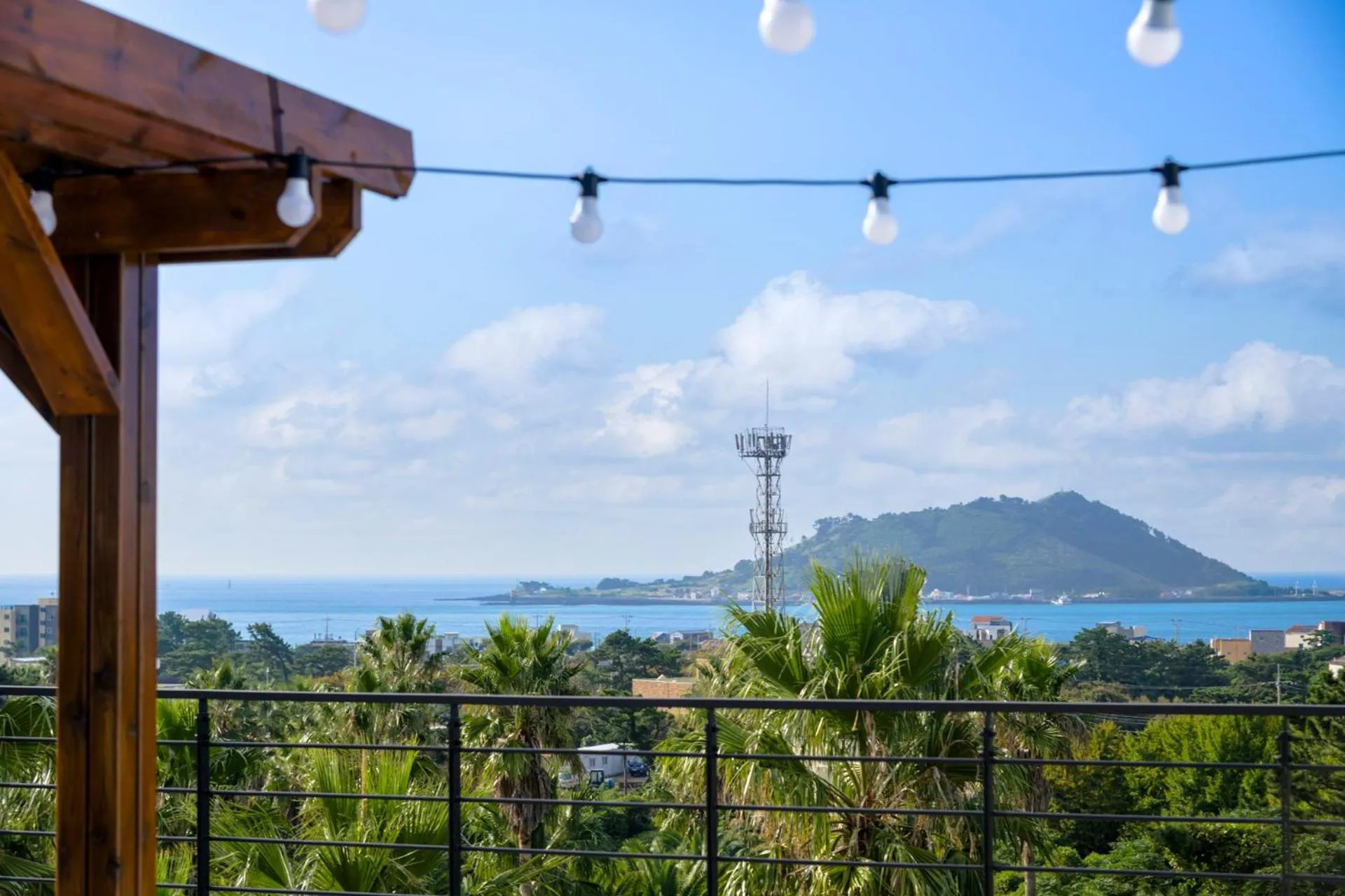 Balcony/Terrace in Liverpool & Spa