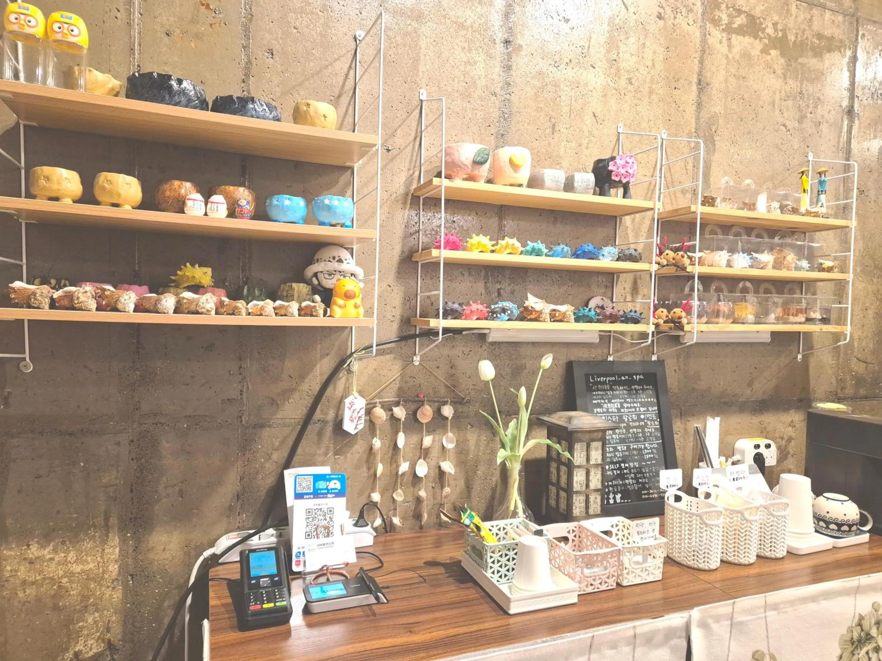 Coffee/tea facilities in Liverpool & Spa