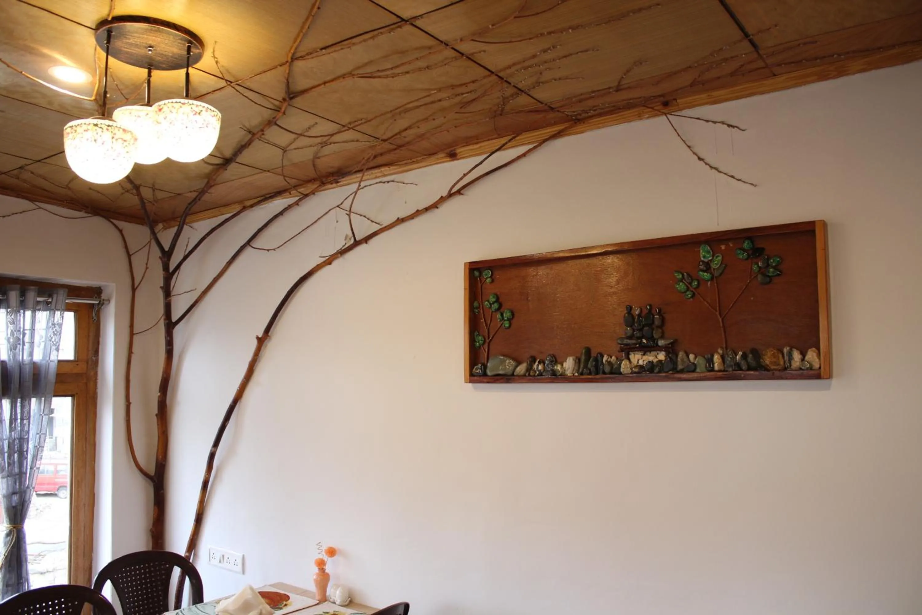 Restaurant/places to eat in Karma Lodge Leh