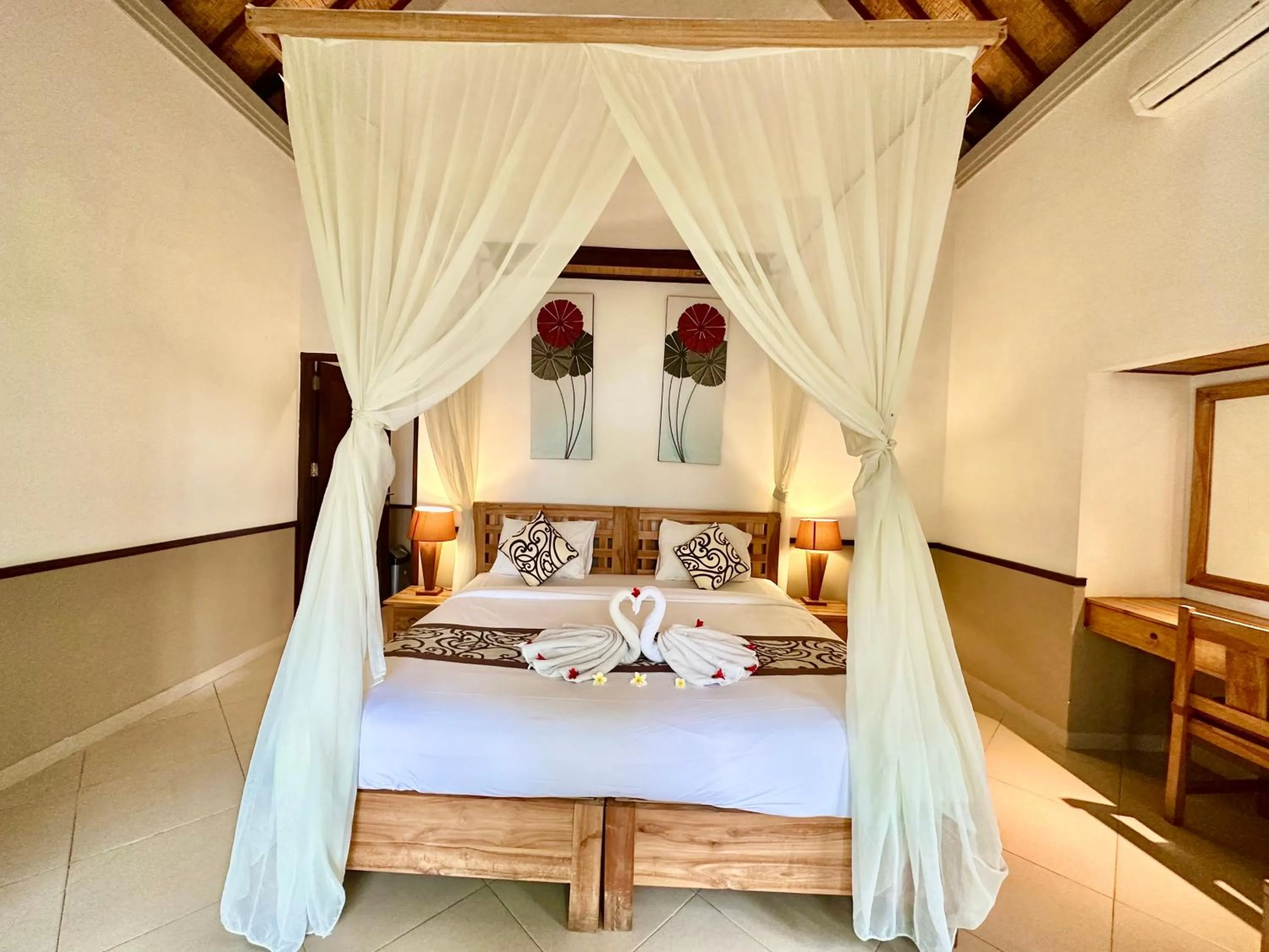 Property building, Bed in Dupa Ubud