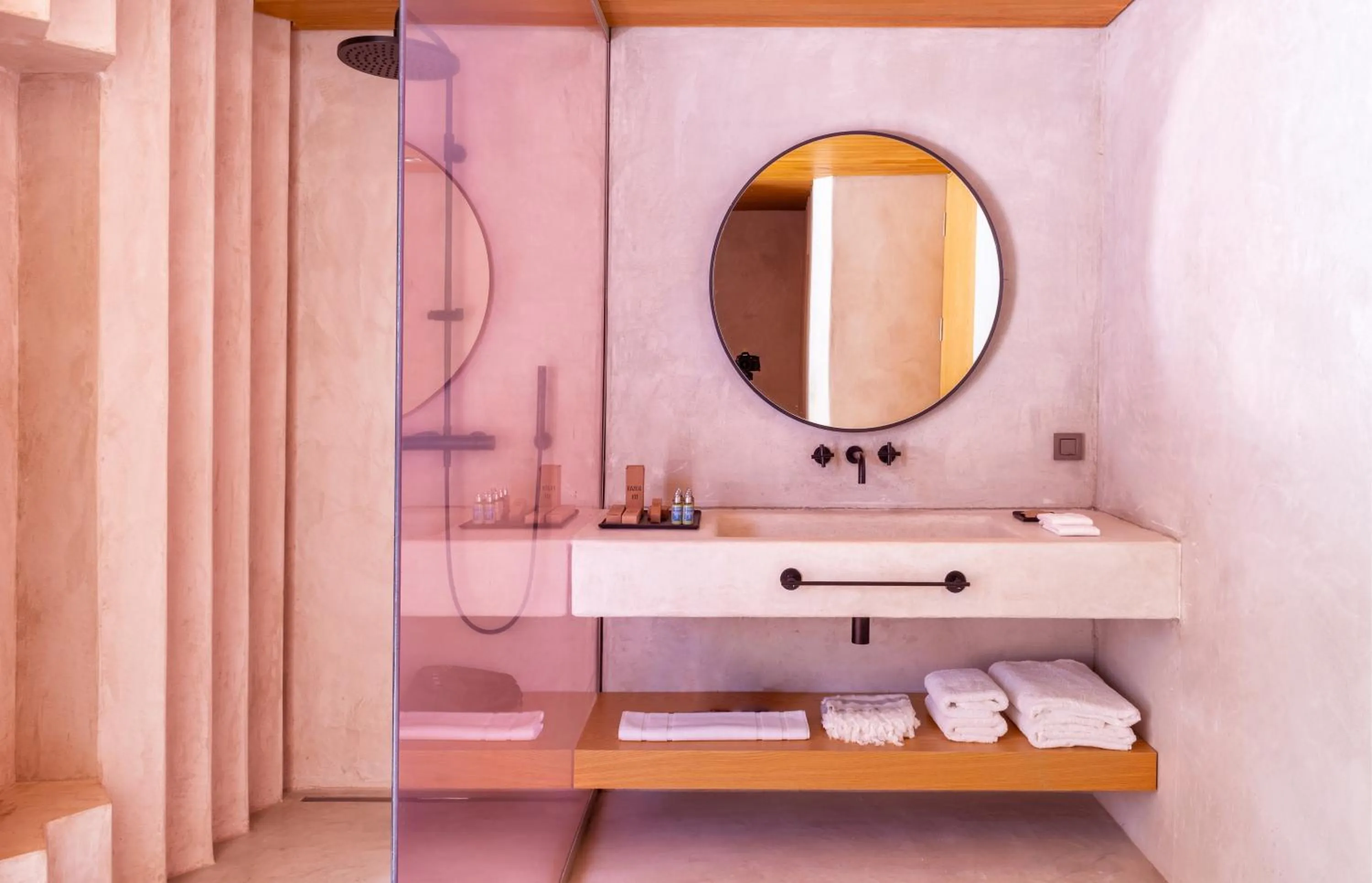 Shower in Birdcage 33 Hotel - Adult Only