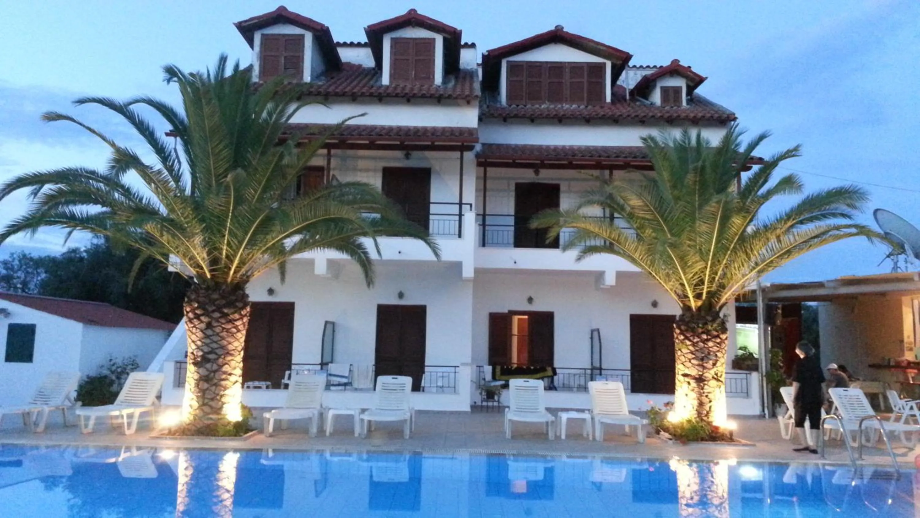 Facade/entrance in Captains Studios & Apartments