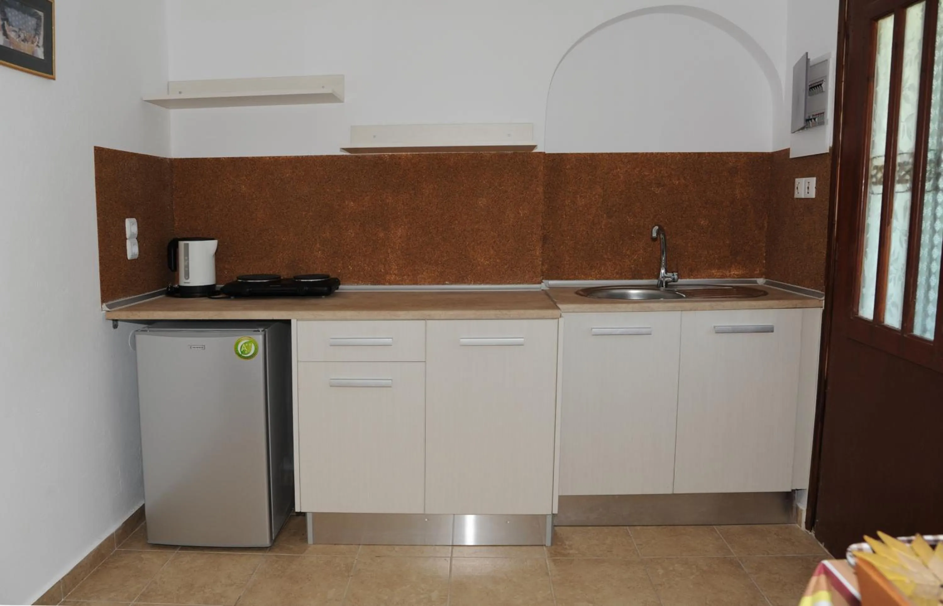 Photo of the whole room in Captains Studios & Apartments