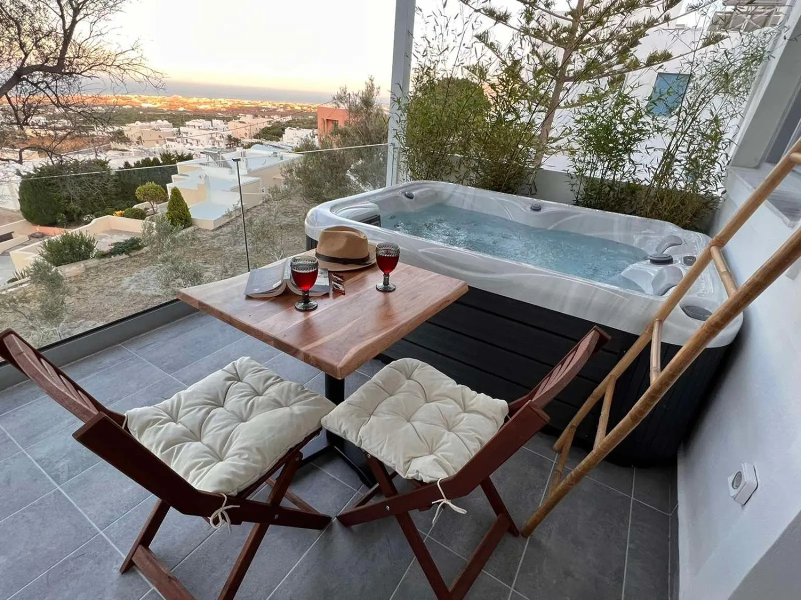 Hot Tub in Divino Suites