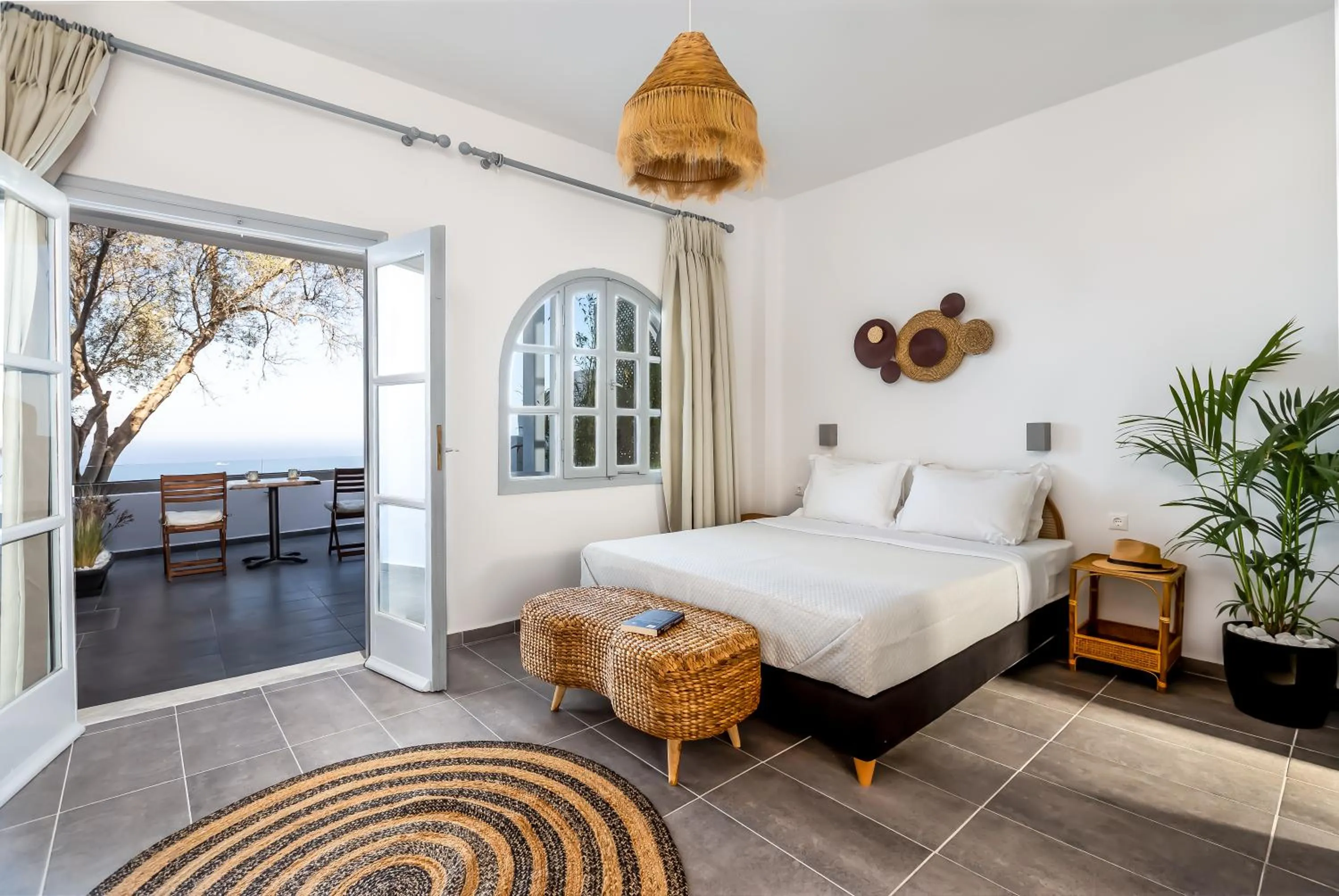 Bed in Divino Suites